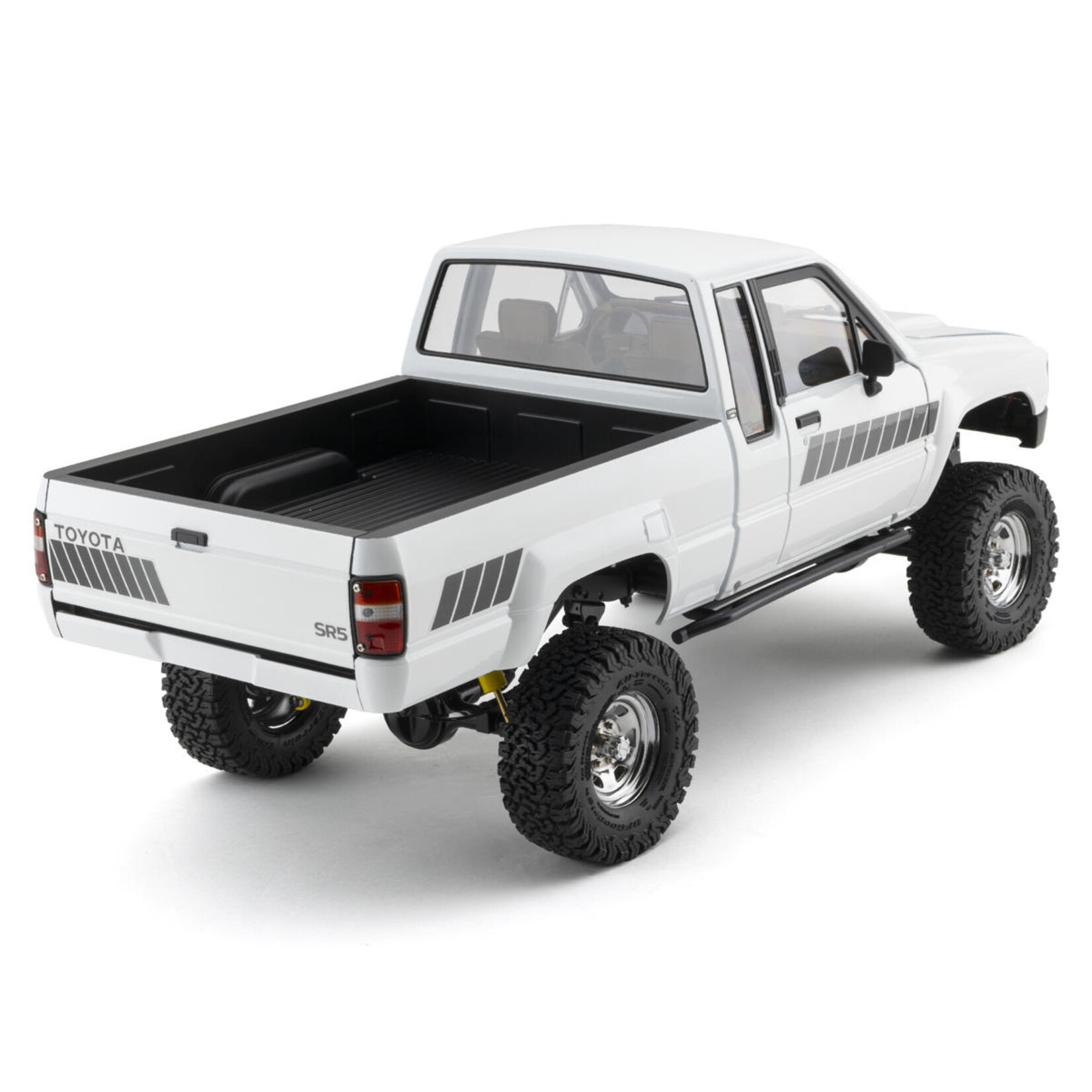 RC4WD #Z-RTR0064 RC4WD Trail Finder 2 "LWB" 1/10 RTR 4WD Scale Trail Truck w/1987 Toyota XtraCab Body & 2.4GHz Radio (White) #Z-RTR0064