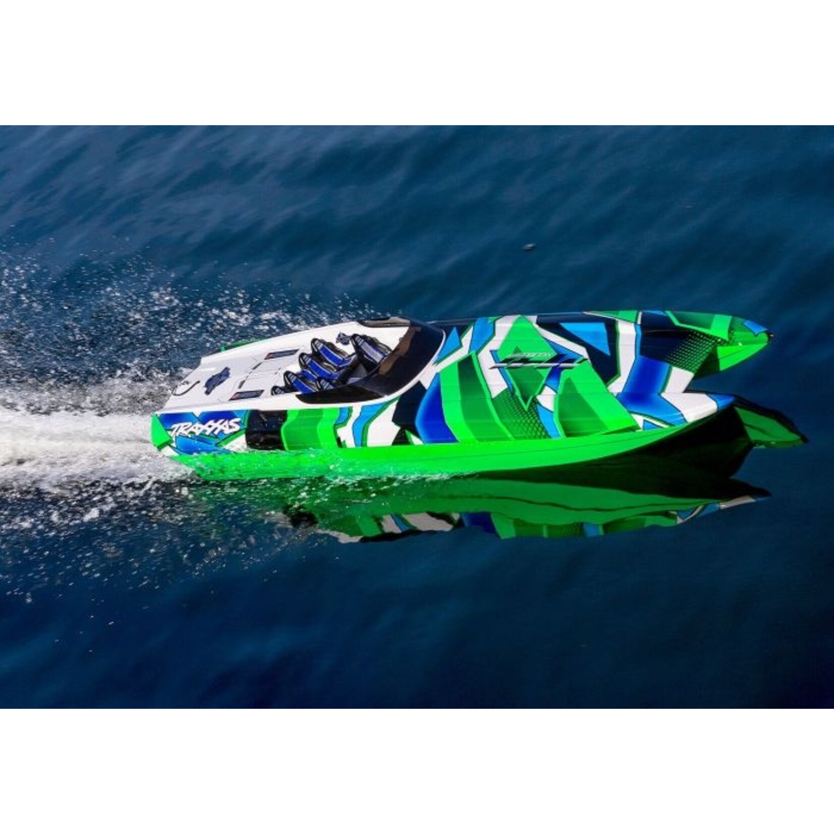 Traxxas #57046-4-GRNR Traxxas DCB M41 Widebody 40" Catamaran High Performance 6S Race Boat (Green) w/TQi 2.4Ghz Radio & TSM