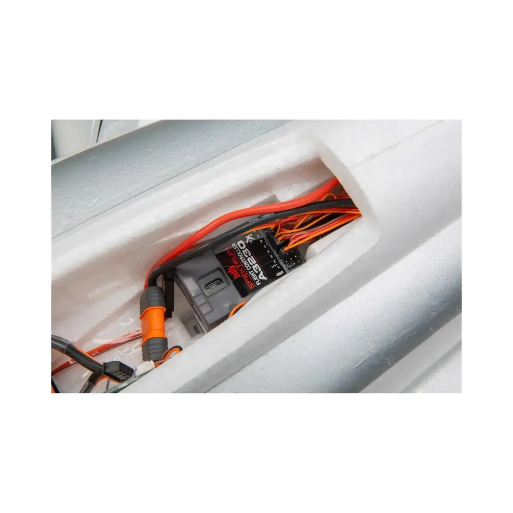 HABU #EFL015001  E-flite Habu STS 70mm EDF RTF Basic Electric Jet Airplane Trainer (1029mm) w/SAFE Technology