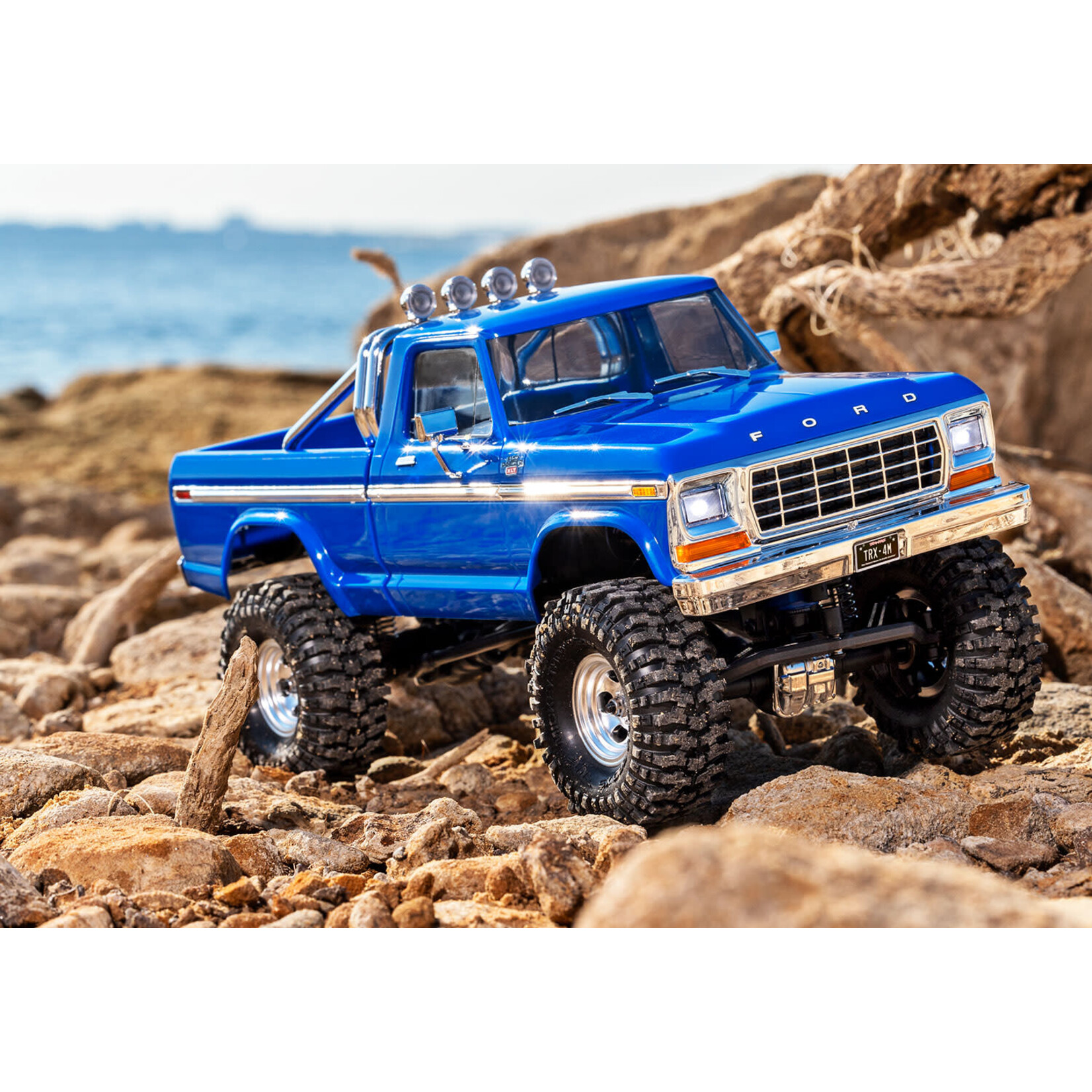 Traxxas #97044-1-BLUE Traxxas TRX-4M 1/18 High Trail Edition Micro Rock Crawler w/Ford F-150 Body (Blue) & TQ 2.4GHz Radio