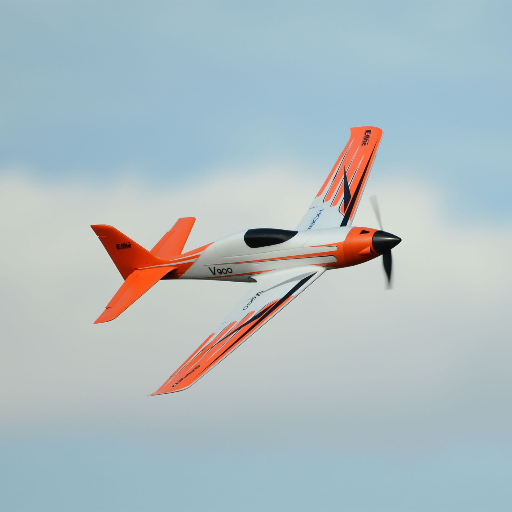 E-flite #EFL74500 E-flite V900 BNF Basic with AS3X and SAFE Select, 900mm