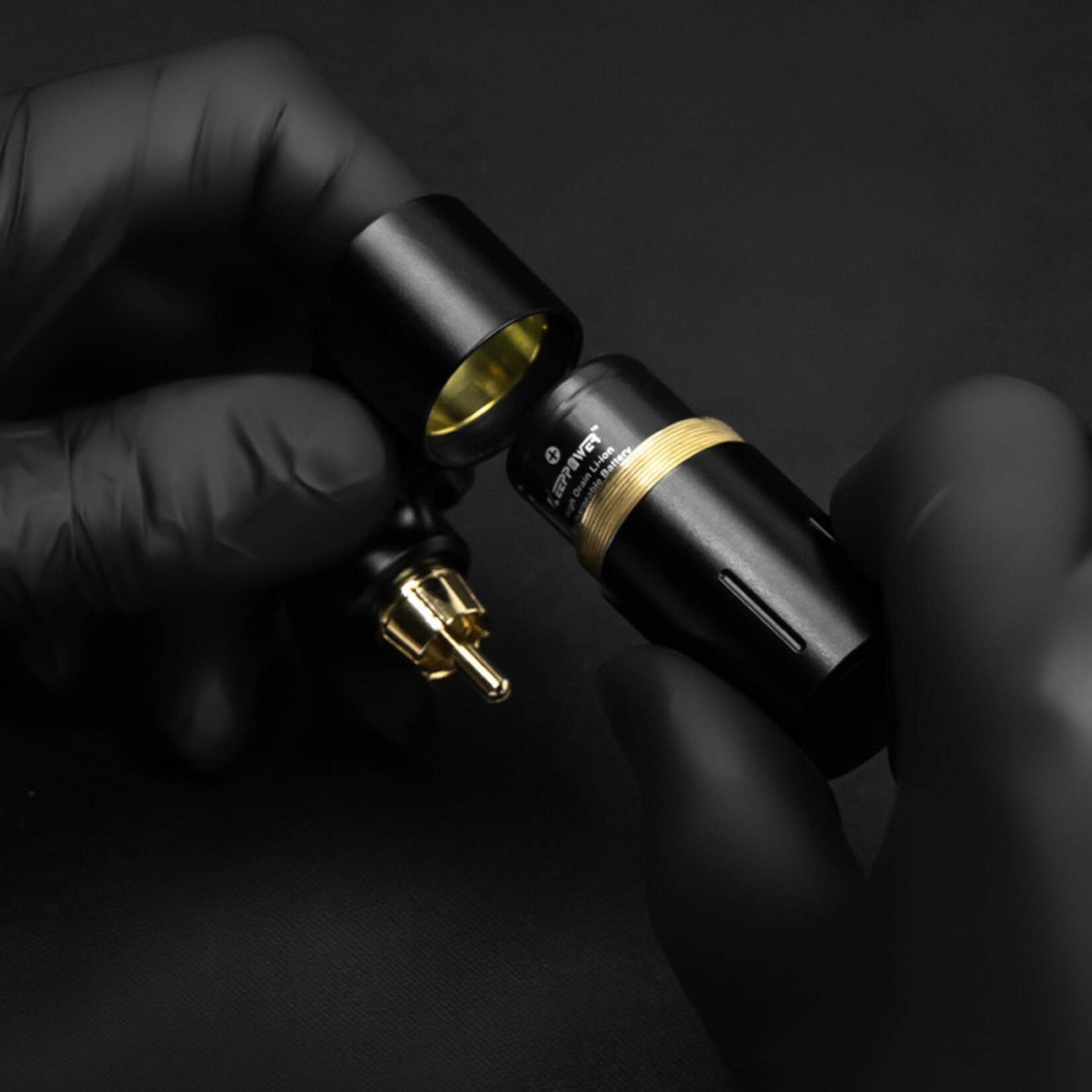 KWADRON PROTON WIRELESS POWER SUPPLY