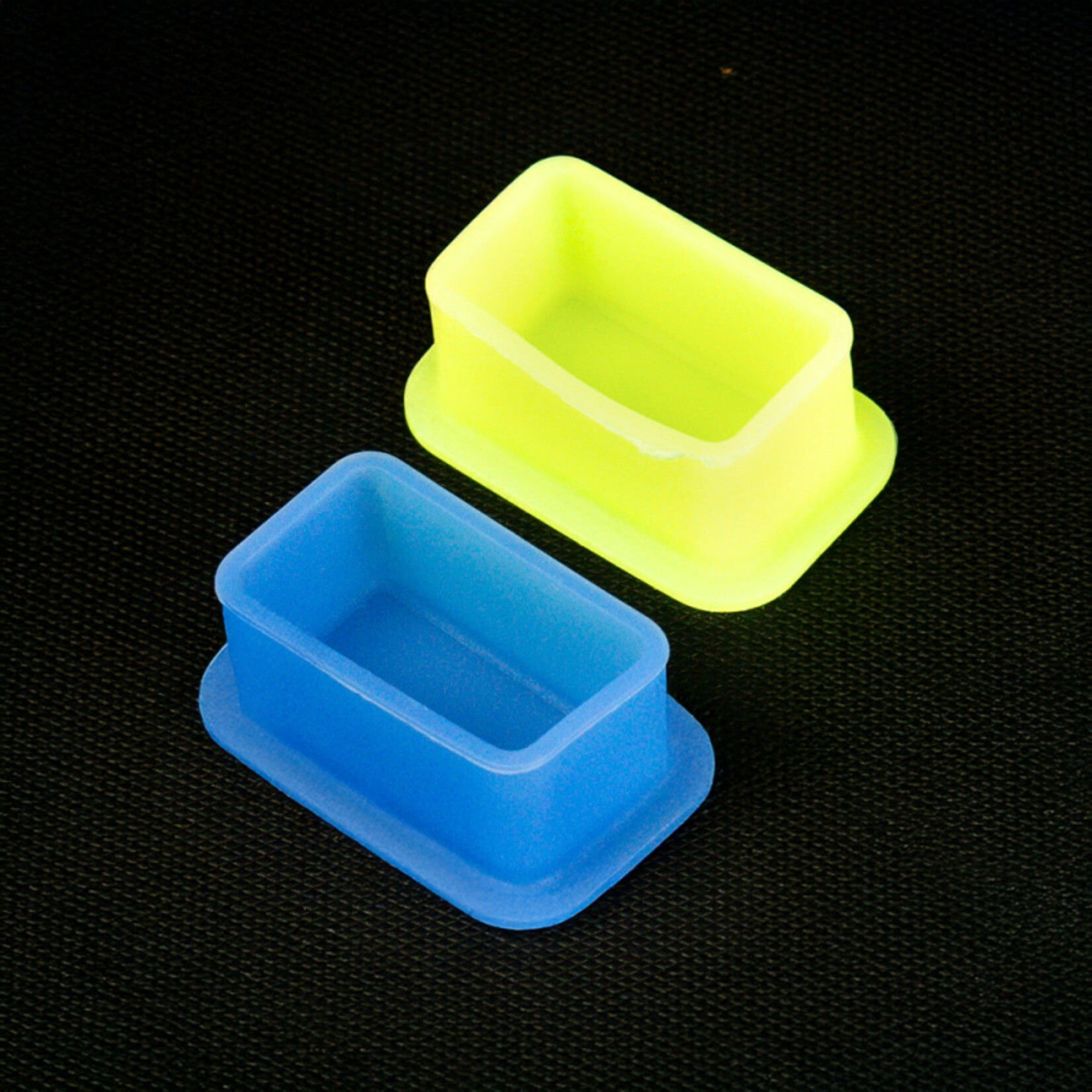 UNISTAR RECTANGLE SILICONE INK CUPS IN A SKULL JAR- 80pcs