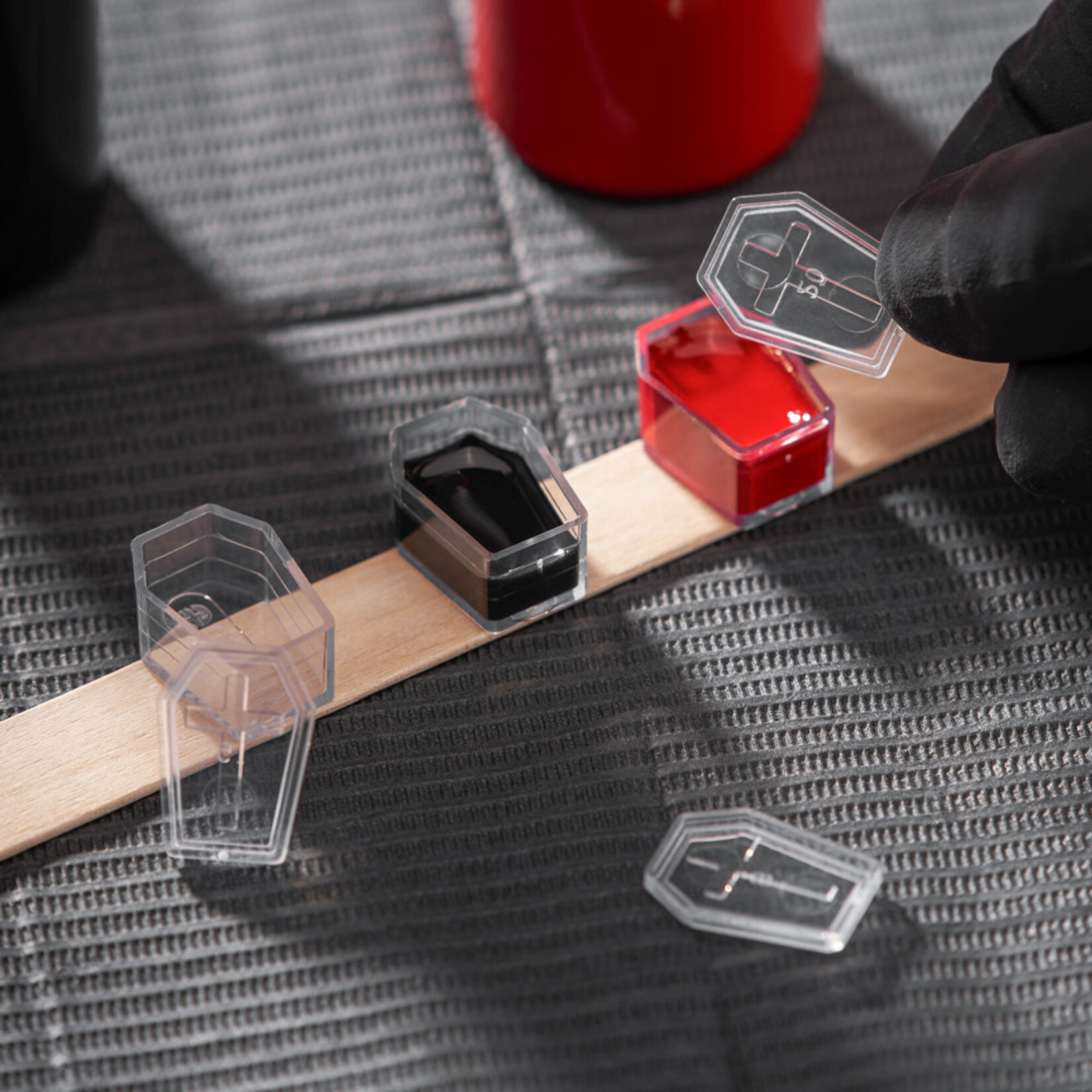 SAFERLY COFFIN INK CAP LIDS #25 — BAG OF 20 CLEAR