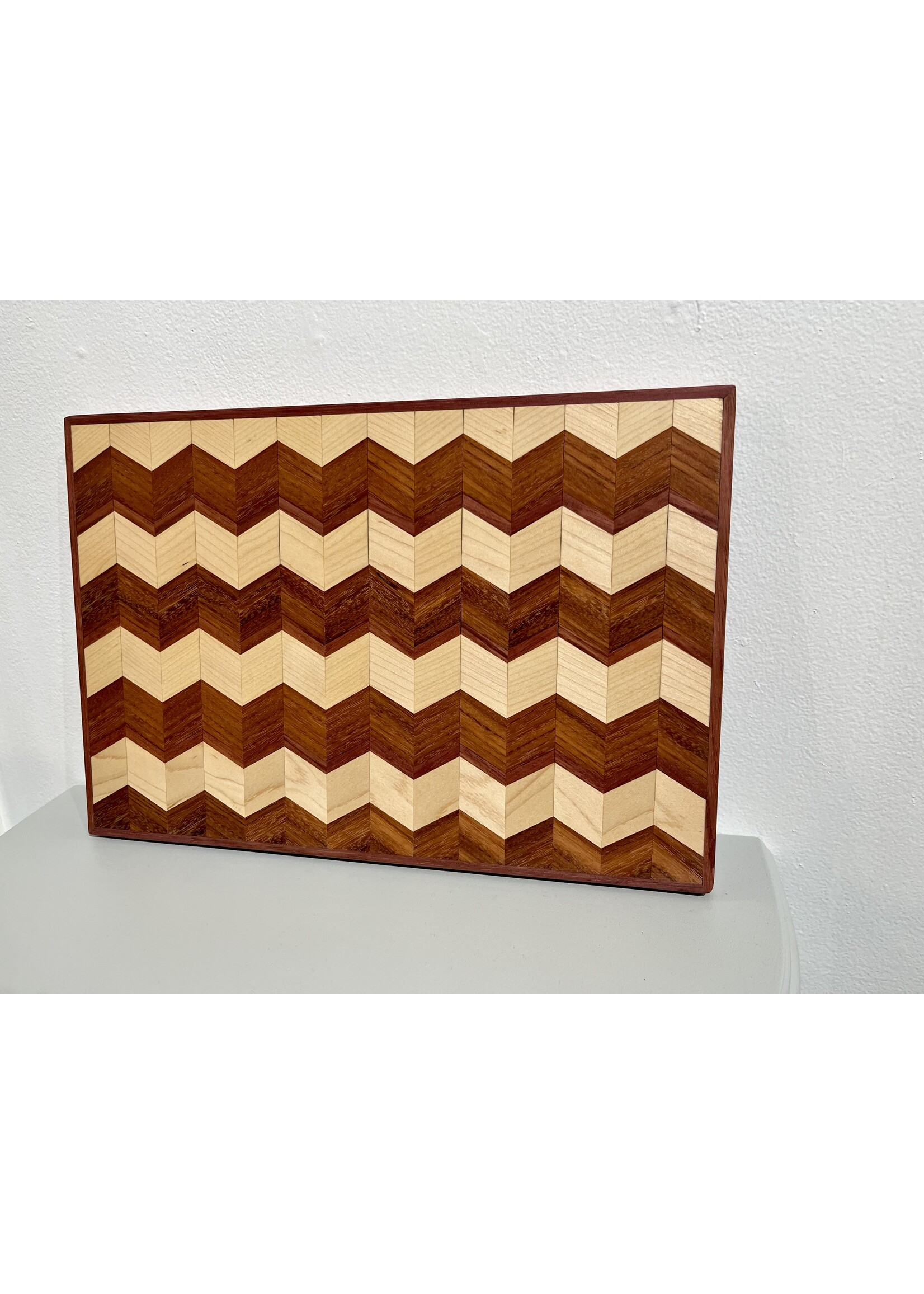 Scott  Hulett HULE-SCOTT HULETT BROWN AND WHITE CHEVRON CUTTING BOARD