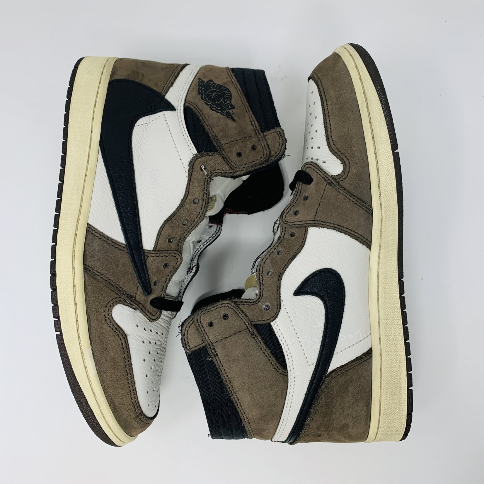 Jordan 1 Retro High OG SP Travis Scott Mocha