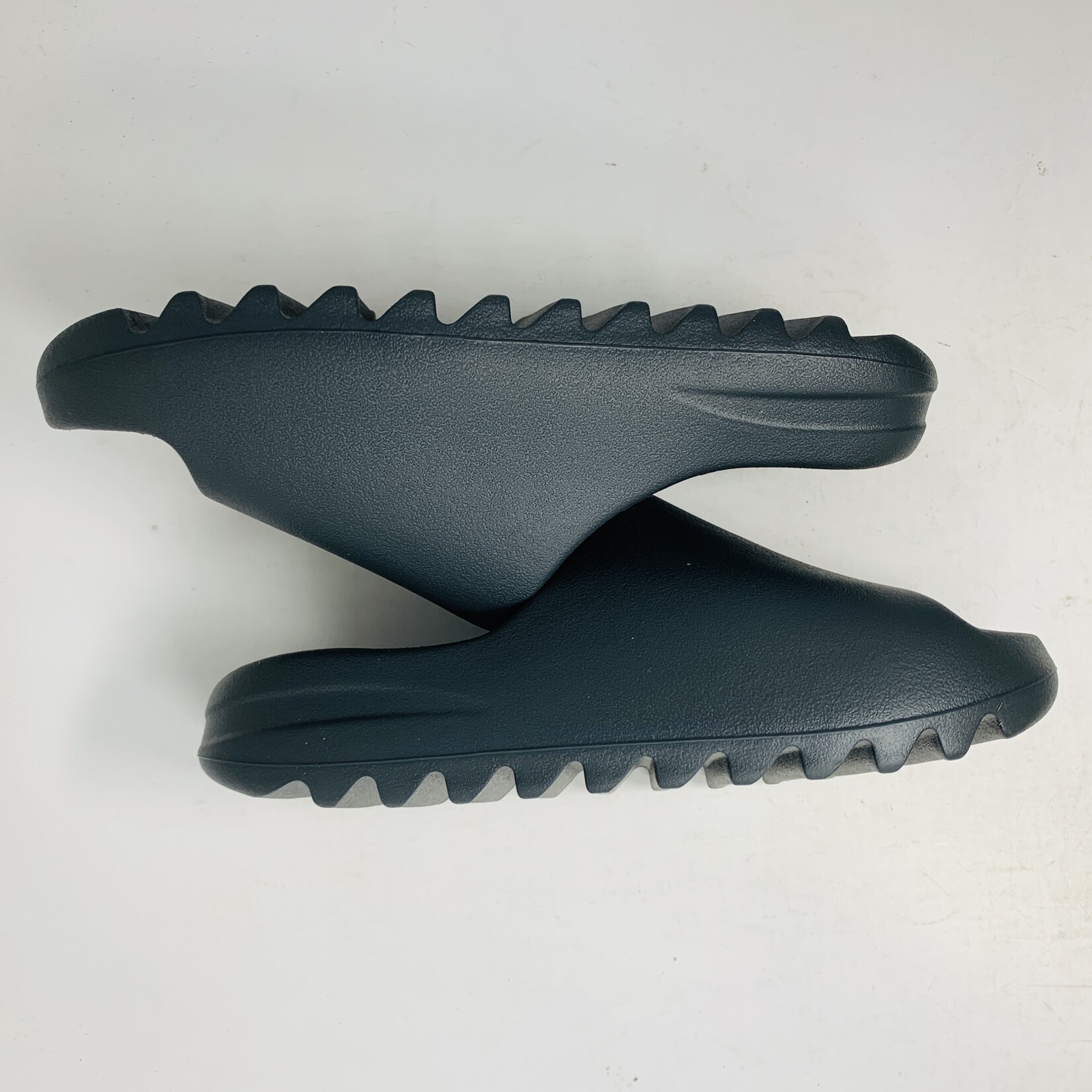 Yeezy adidas Yeezy Slide Dark Onyx