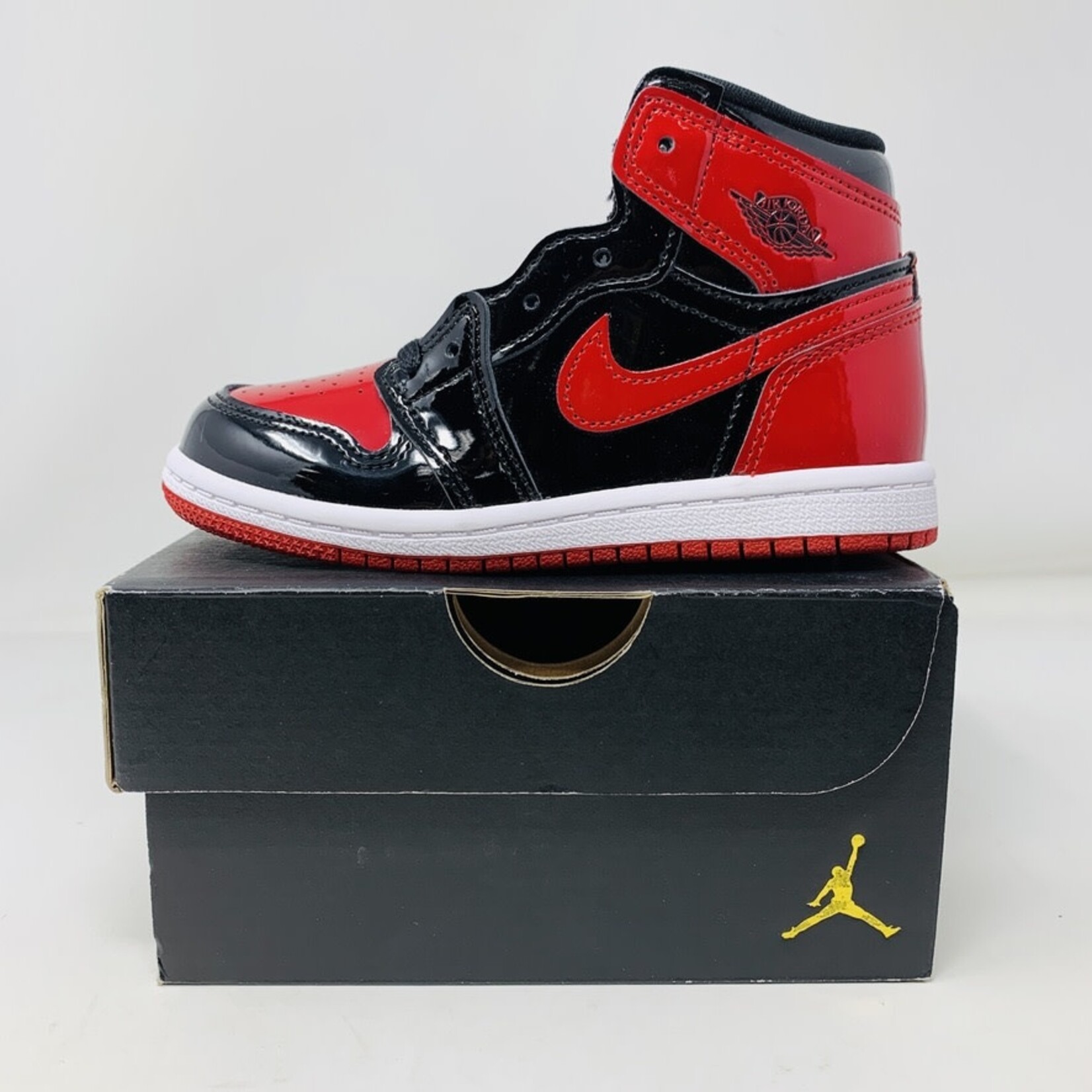 Jordan 1 retro high hot punch sale