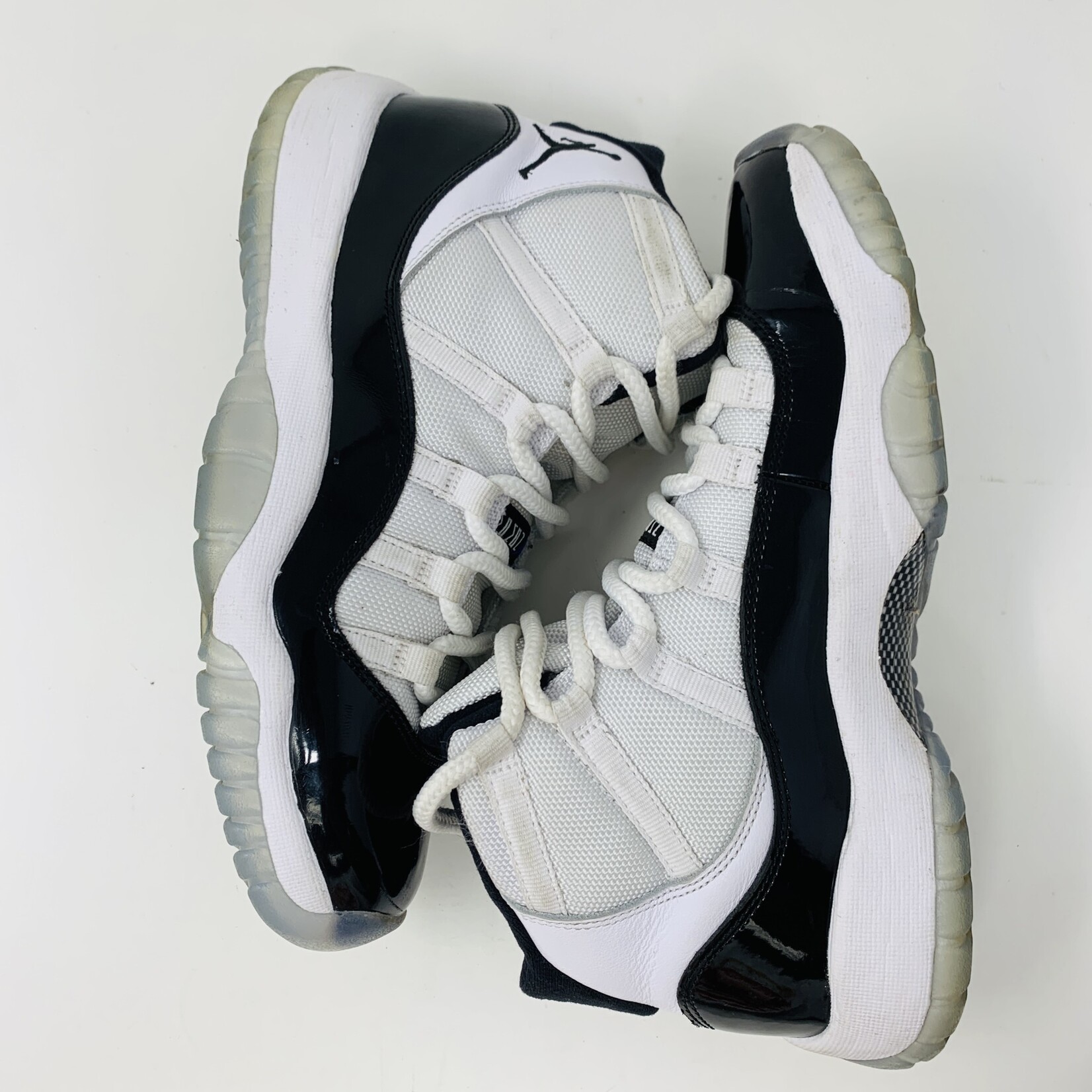 Jordan 11 retro 2018 deals