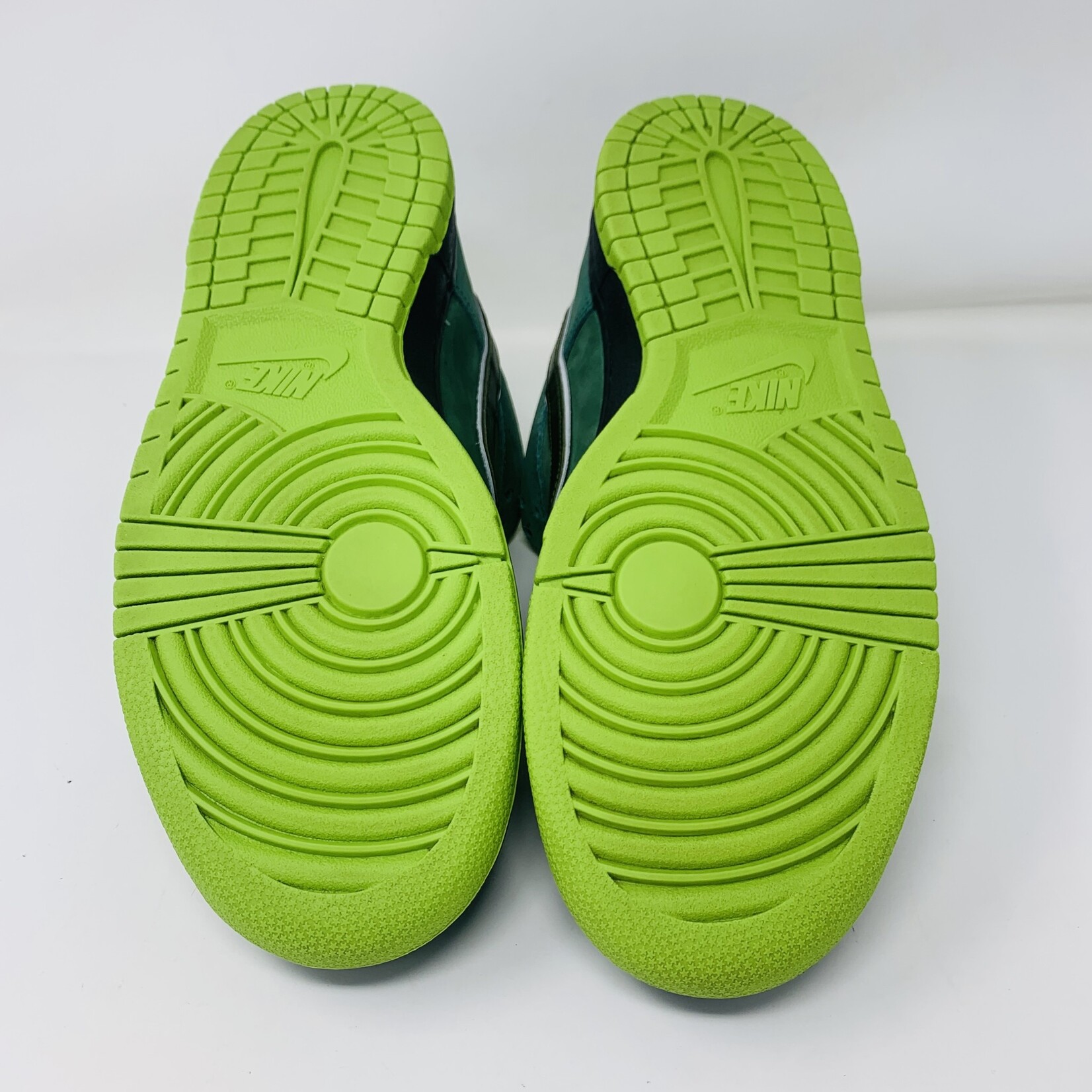 Nike SB Dunk Low Concepts Green Lobster Special Box Holy Ground Sneaker Shop Buy Sell Trade Sneakers