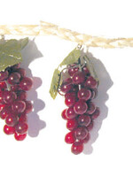 9 FT. GRAPE GARLAND 12 GRAPES CLUSTER
