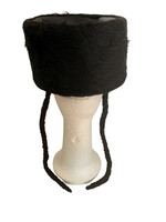 BLACK SHTREIMEL WITH PAYOS