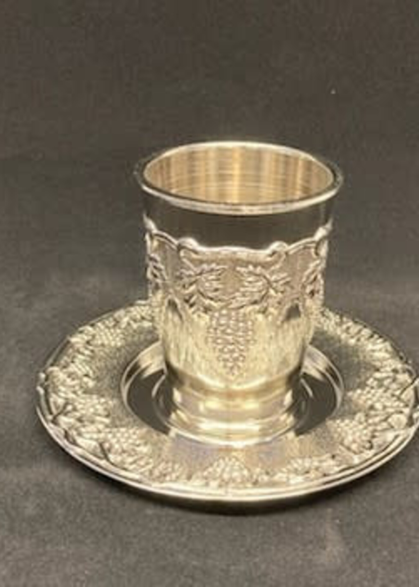 S/P KIDDUSH CUP WITH TRAY (BECHER)
