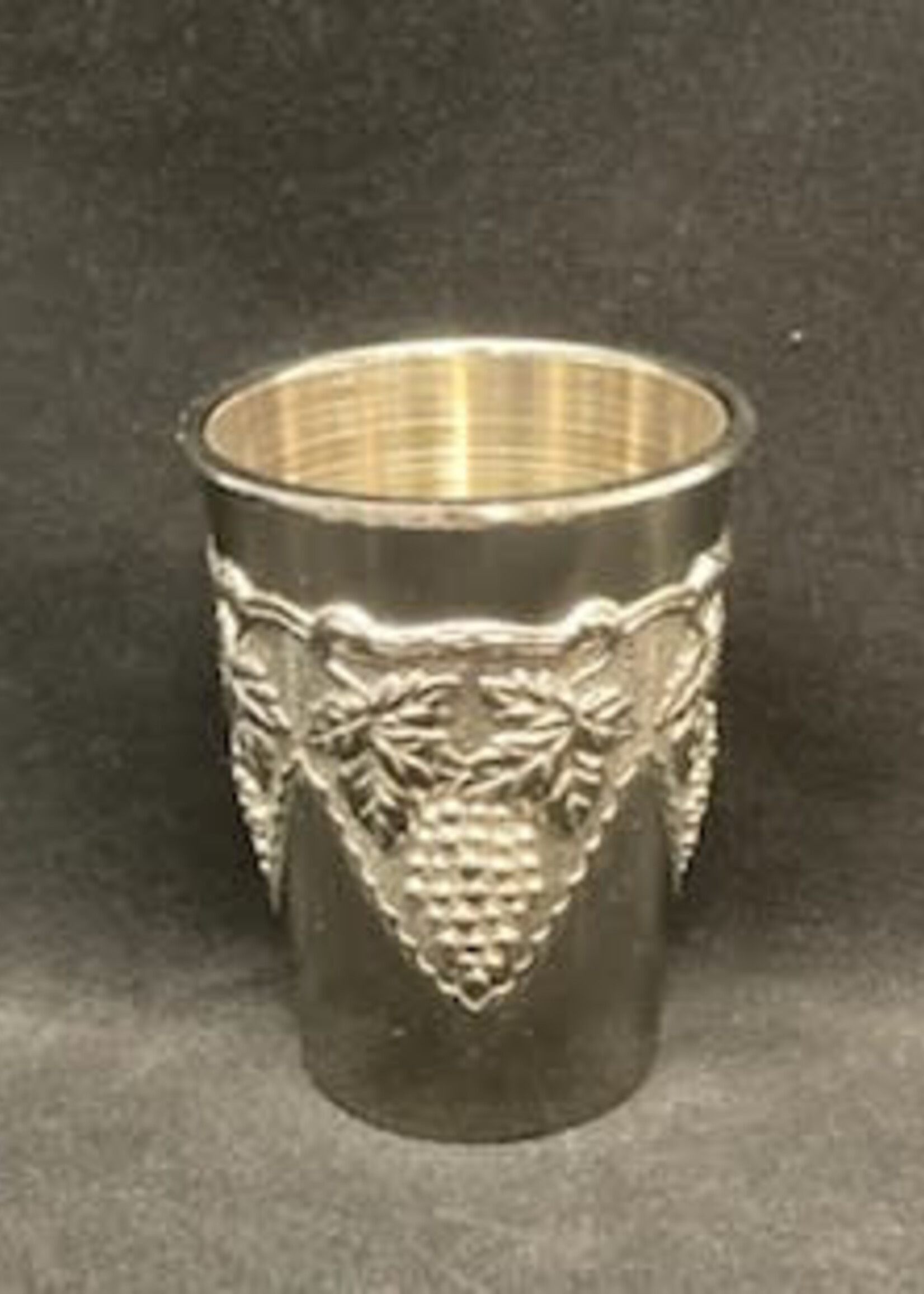 S/P KIDDUSH CUP WITH TRAY (BECHER)