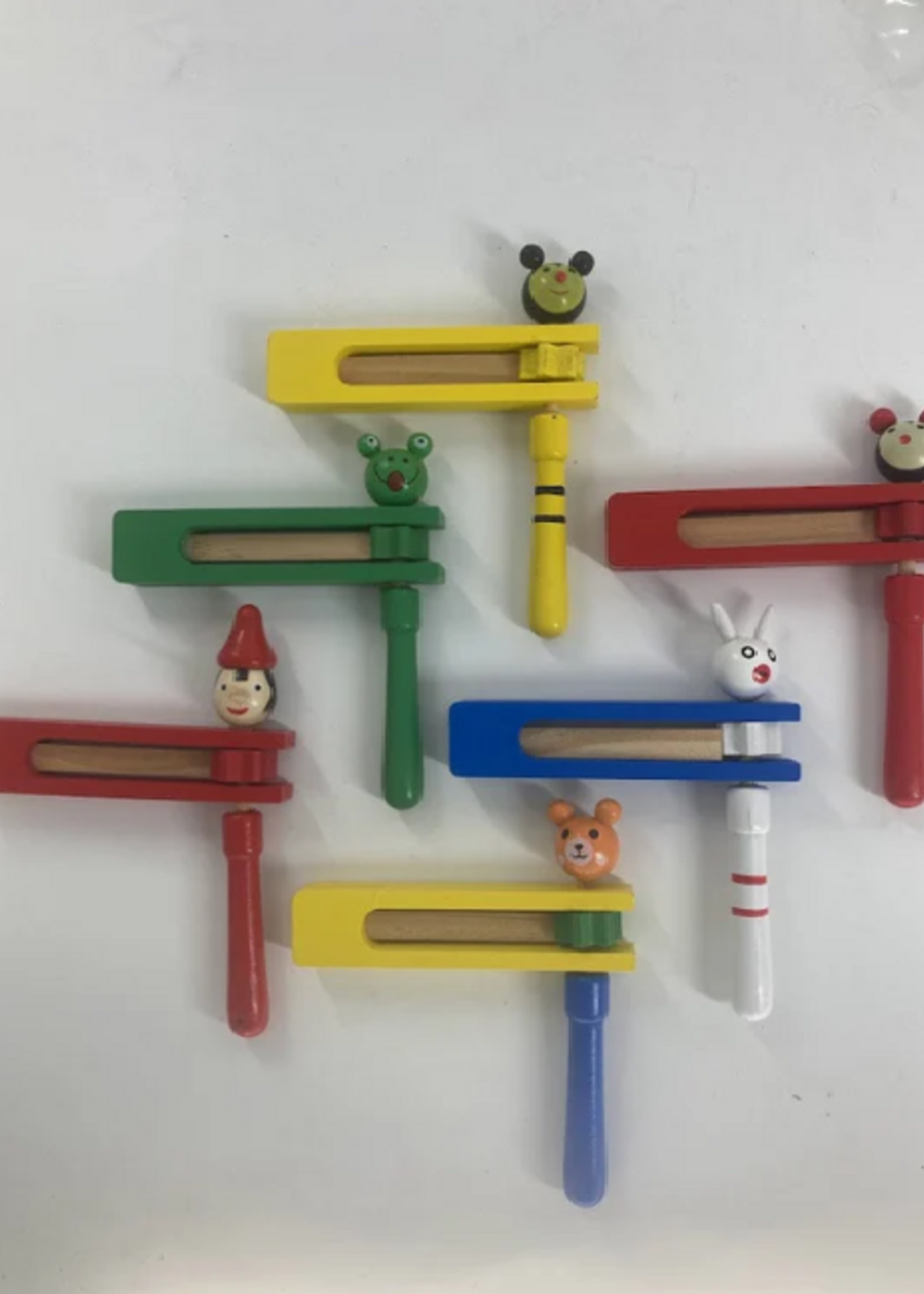 ANIMAL FACE COLORED WOOD GRAGGER 6.5"X5"