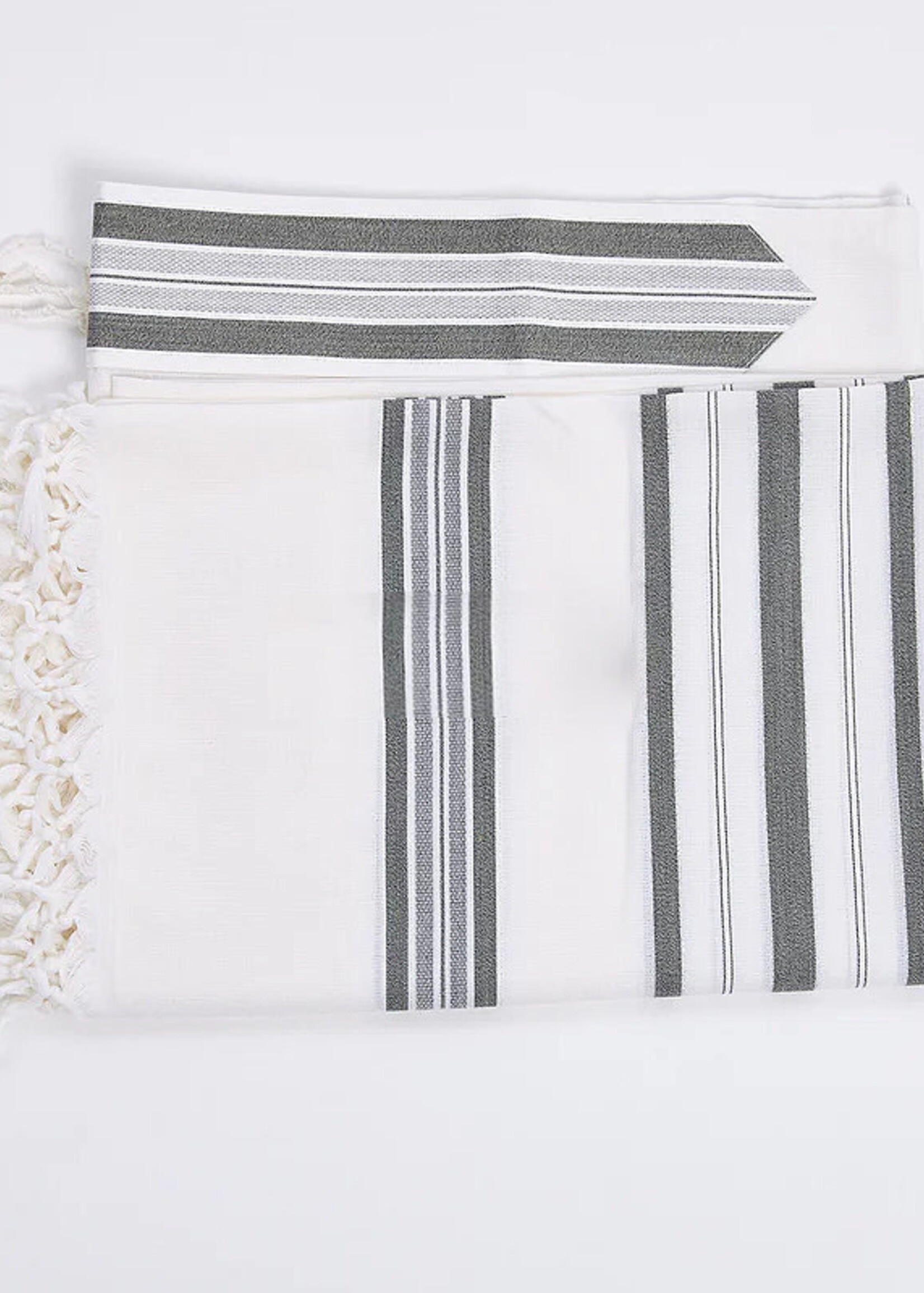 Mofet Wool Tallit - Hallel/Luxurious Weave Design: Size 55 Gray