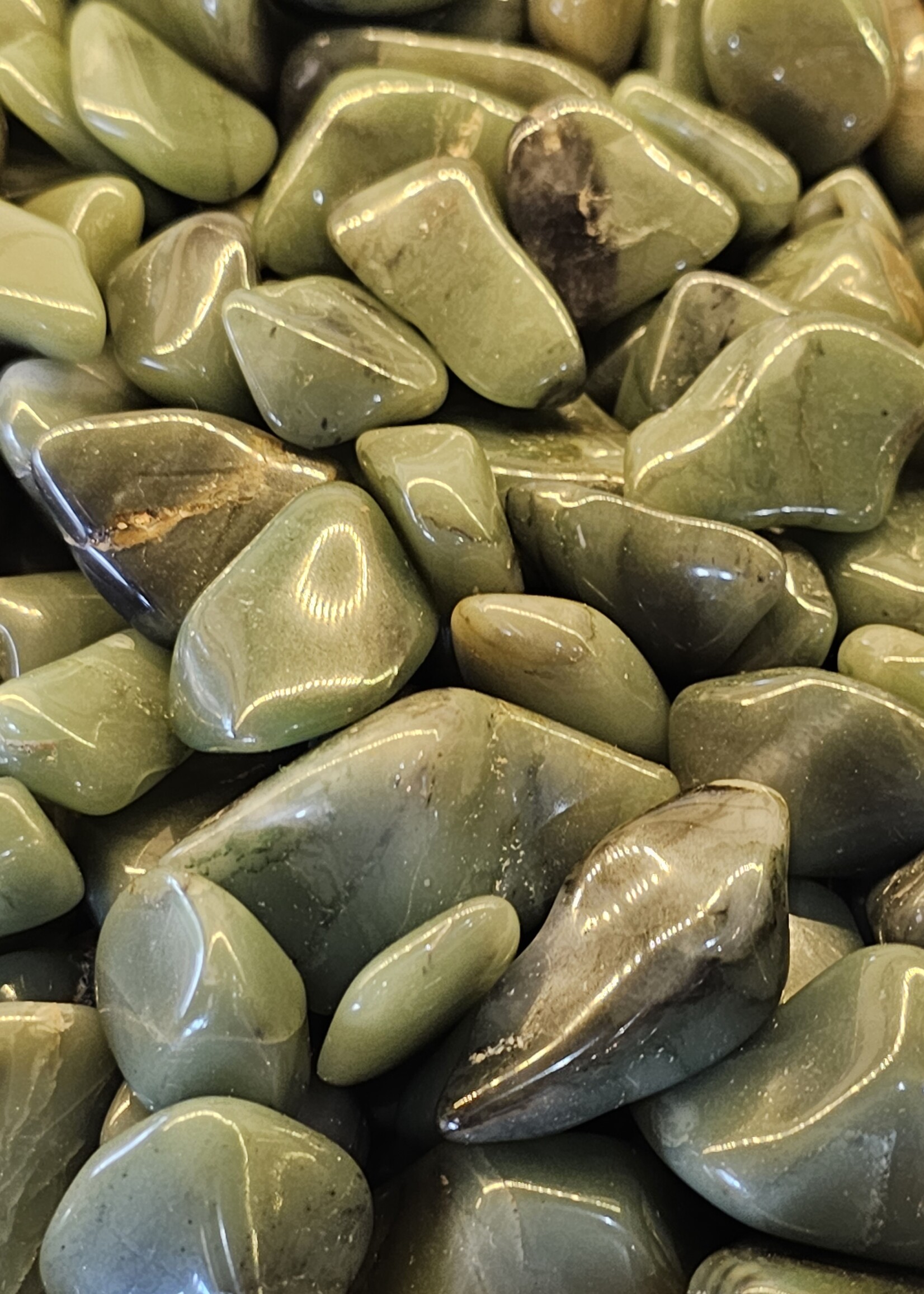 Green Chert Tumbled, Medium
