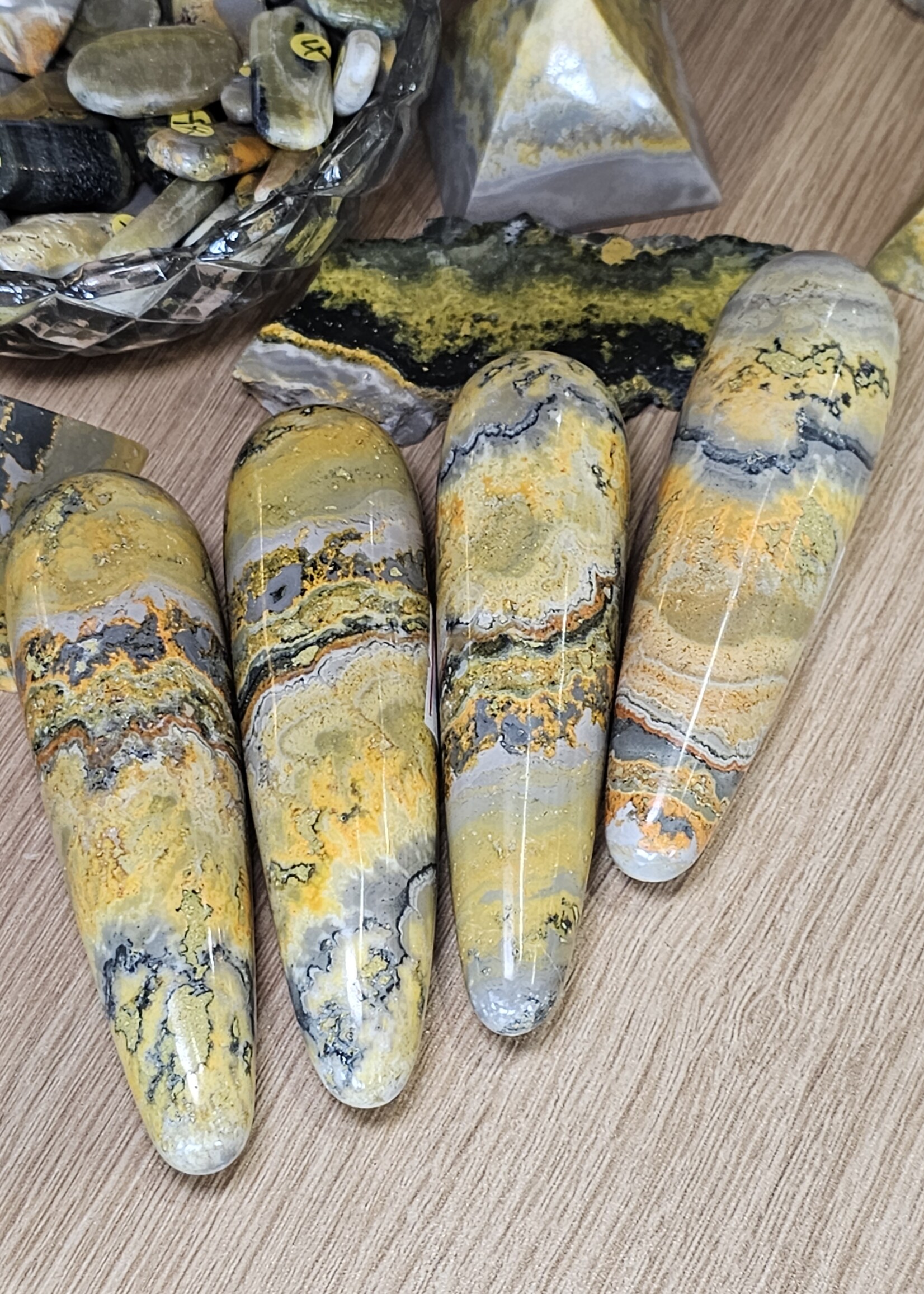 Bumble Bee Jasper Wand L4" x W1"