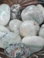 Quantum Quattro Quartz Tumbled