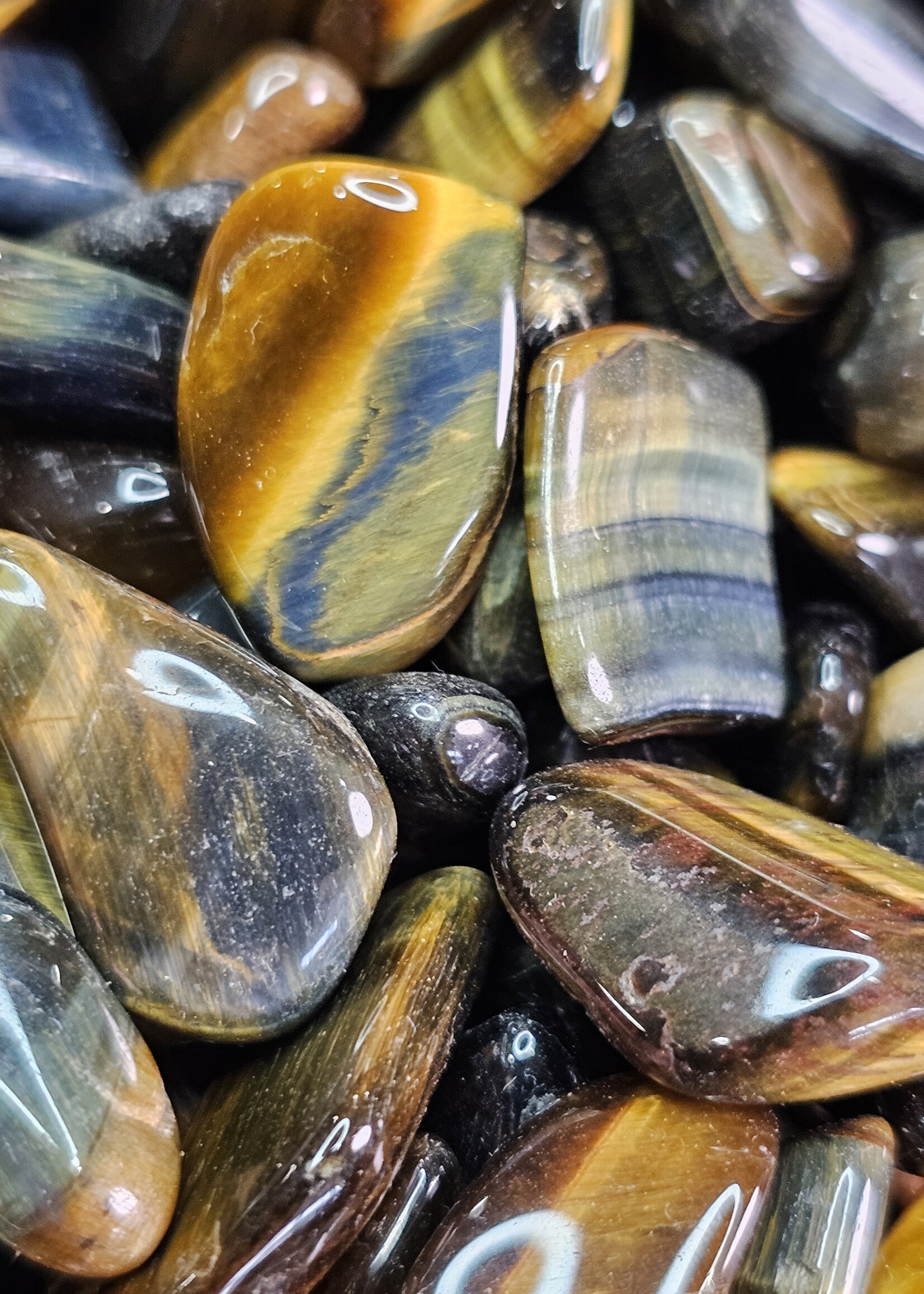 Blue Tiger Eye Tumbled sm