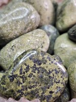 Epidote Tumbled, Medium