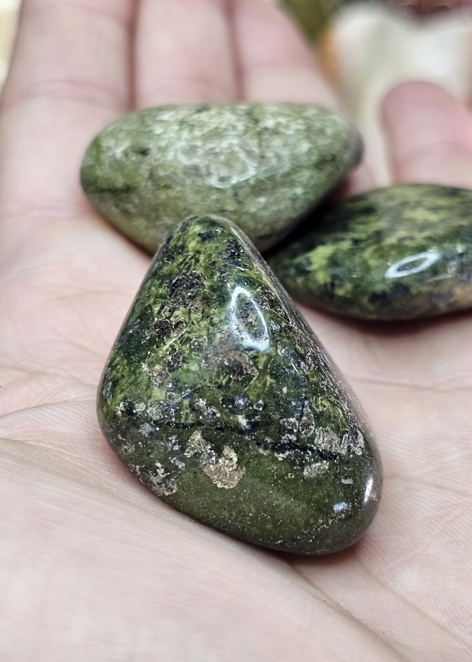 Epidote Tumbled, Medium