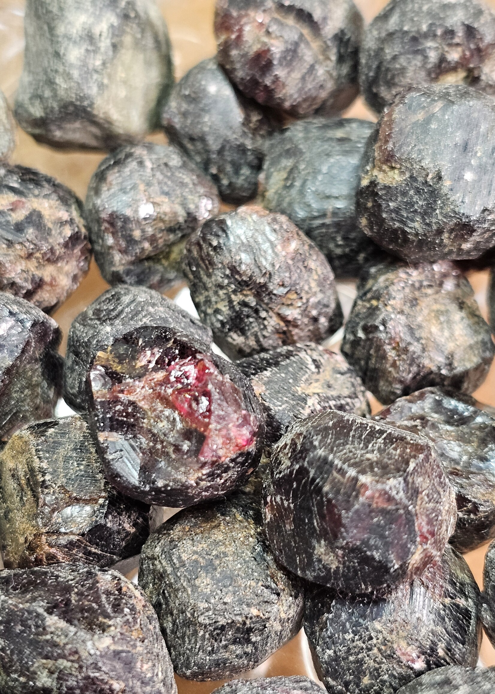 Garnet Natural Rough, Small