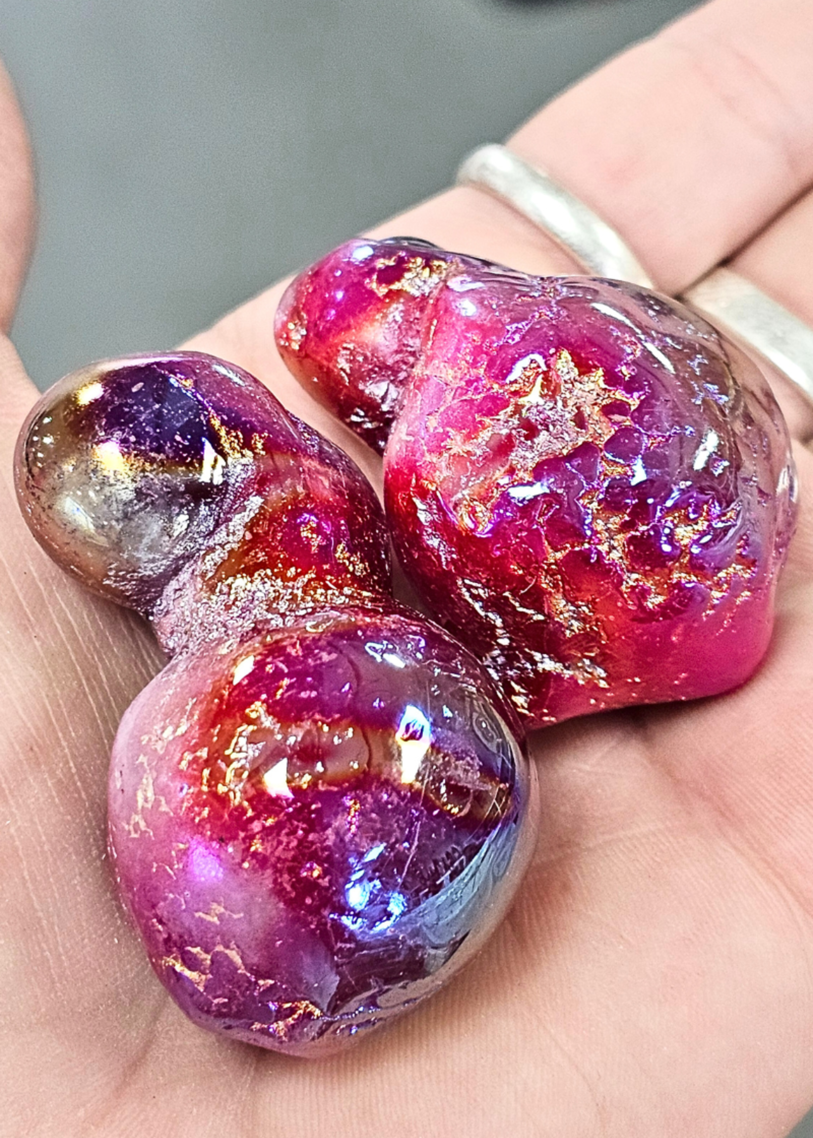 Aura Bubble agate- red 2x2x2"