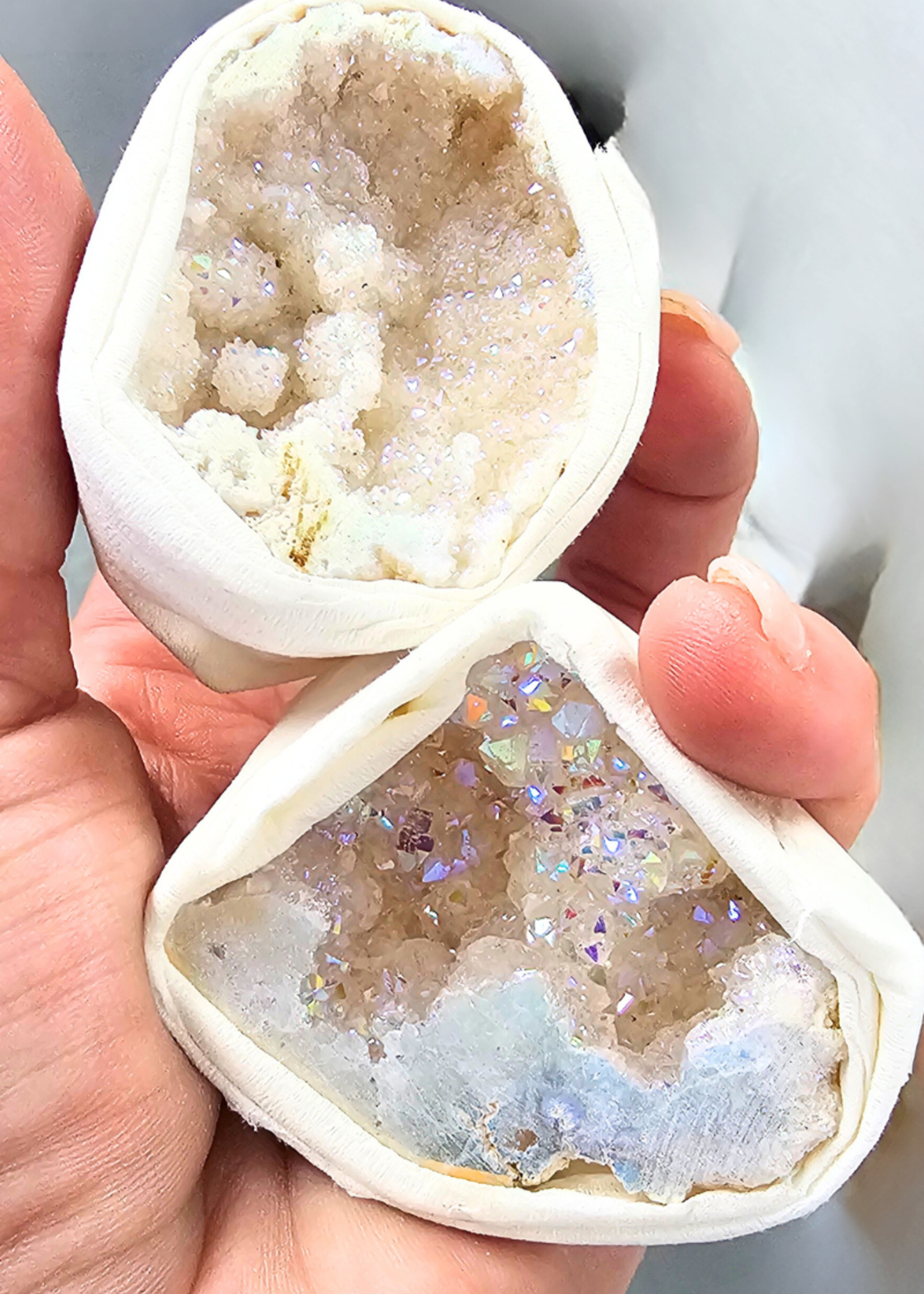Angel Aura Moroccan geode 3x3x3"