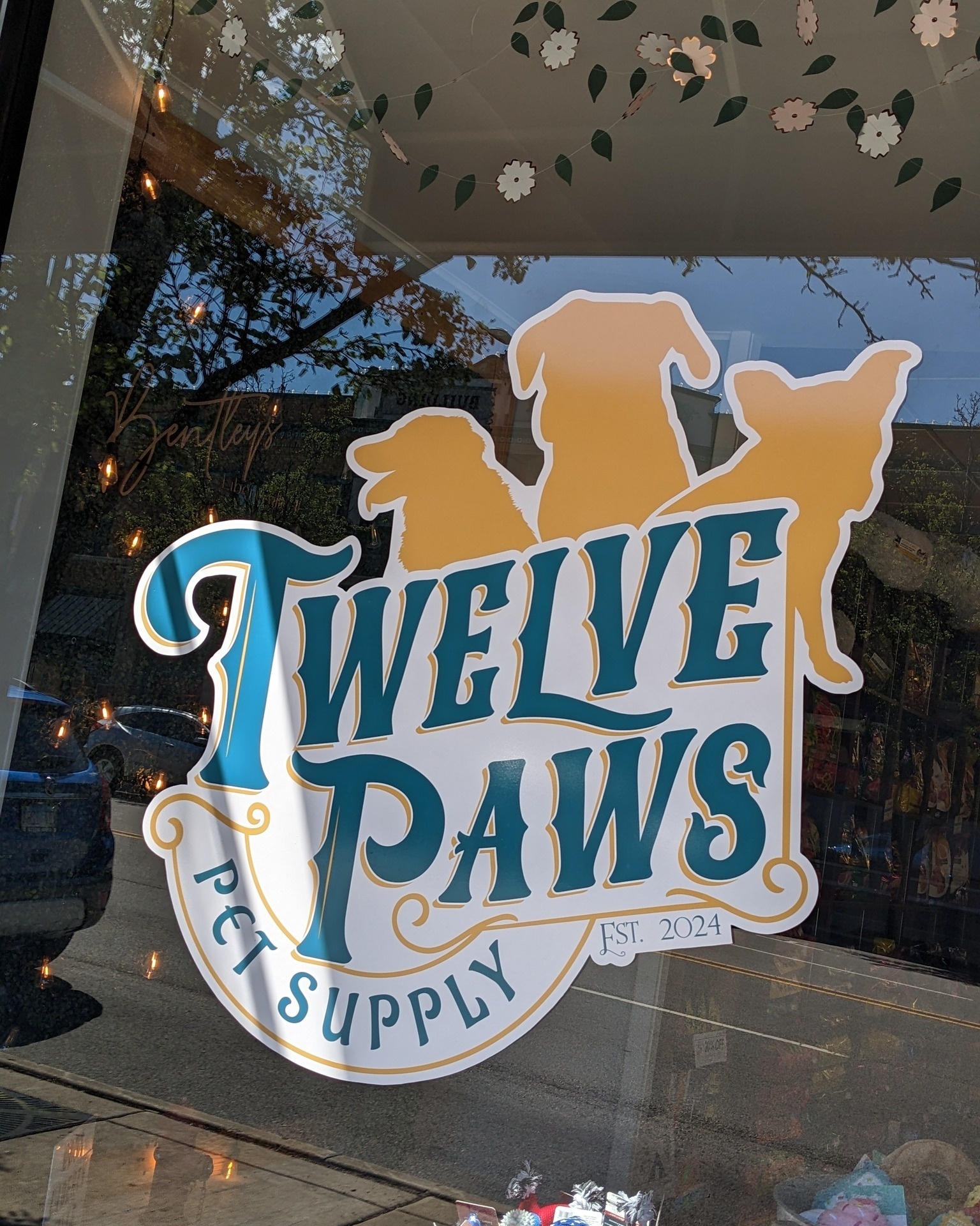 Welcome to Twelve Paws Pet Supply