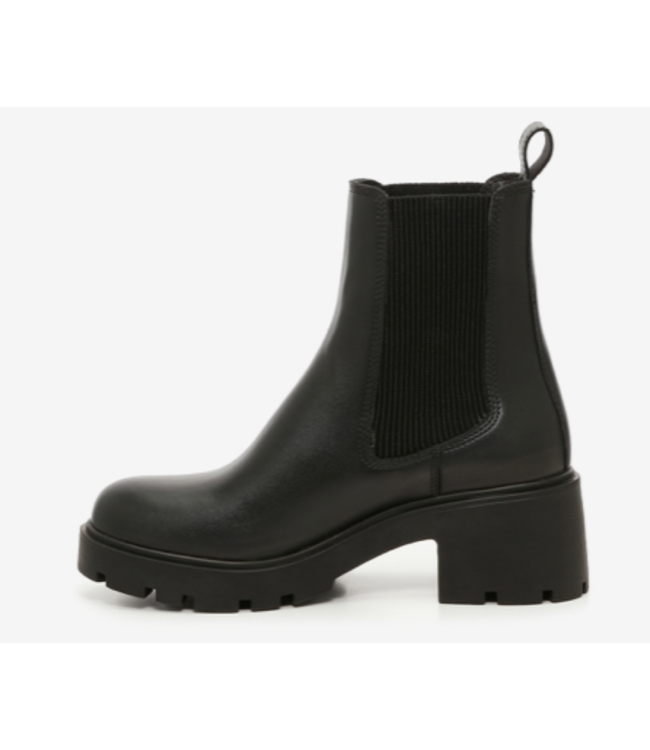 Steve Madden Kiley Chelsea Boot