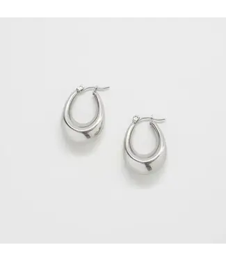 Carley Oval Hoop