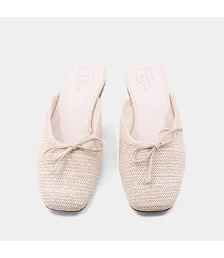 Andrea Flat