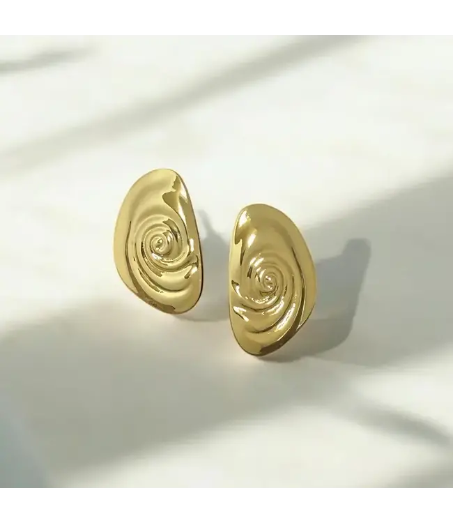 Beachy Shell Earring