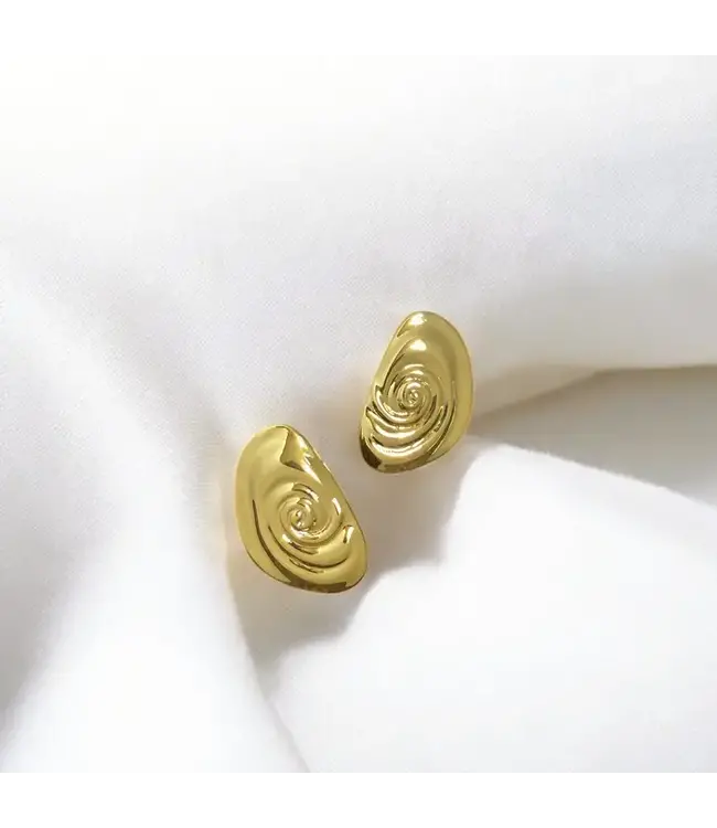 Beachy Shell Earring