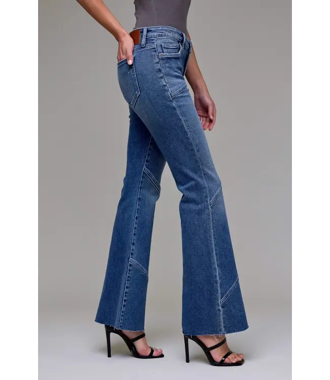 Sharp Turn Jeans