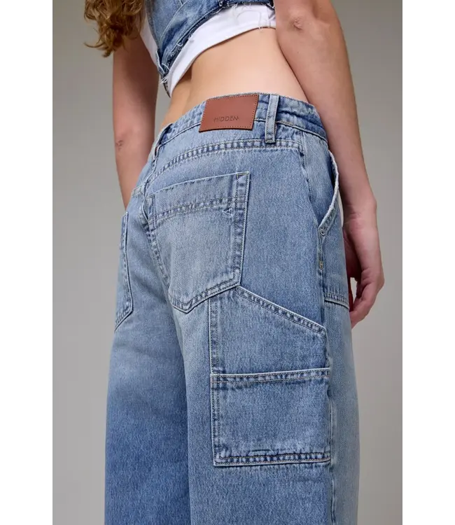 Crop & Roll Barrell Jean