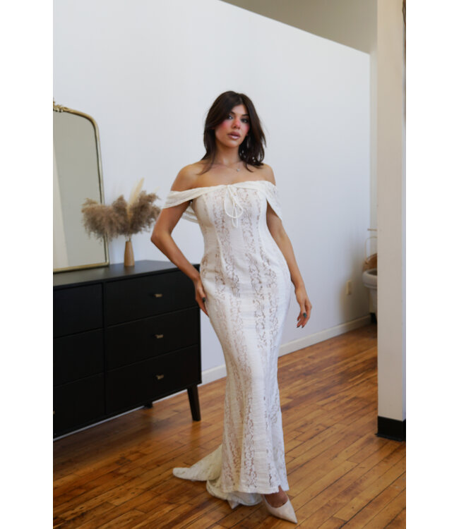 Honeymoon Ave Maxi Dress