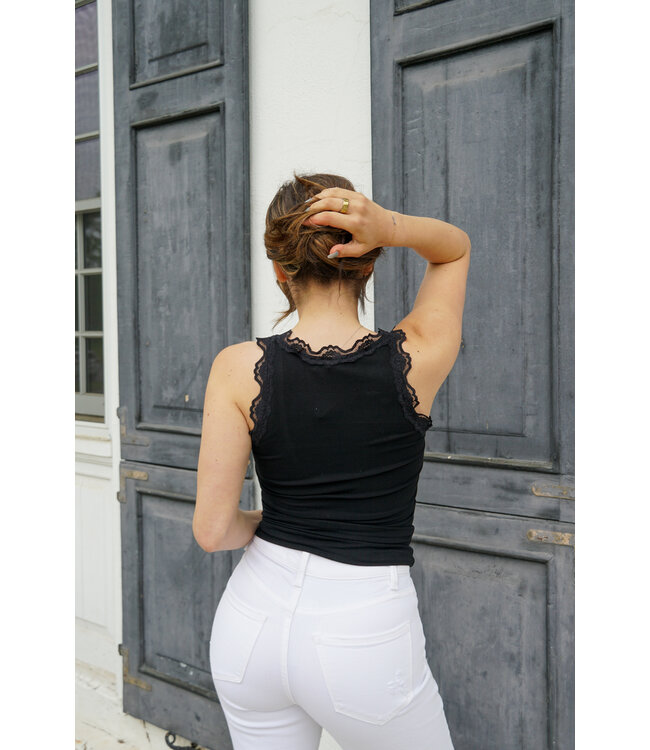 Maggie Top