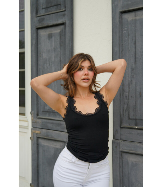 Maggie Top