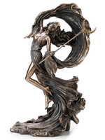 Nyx Statue