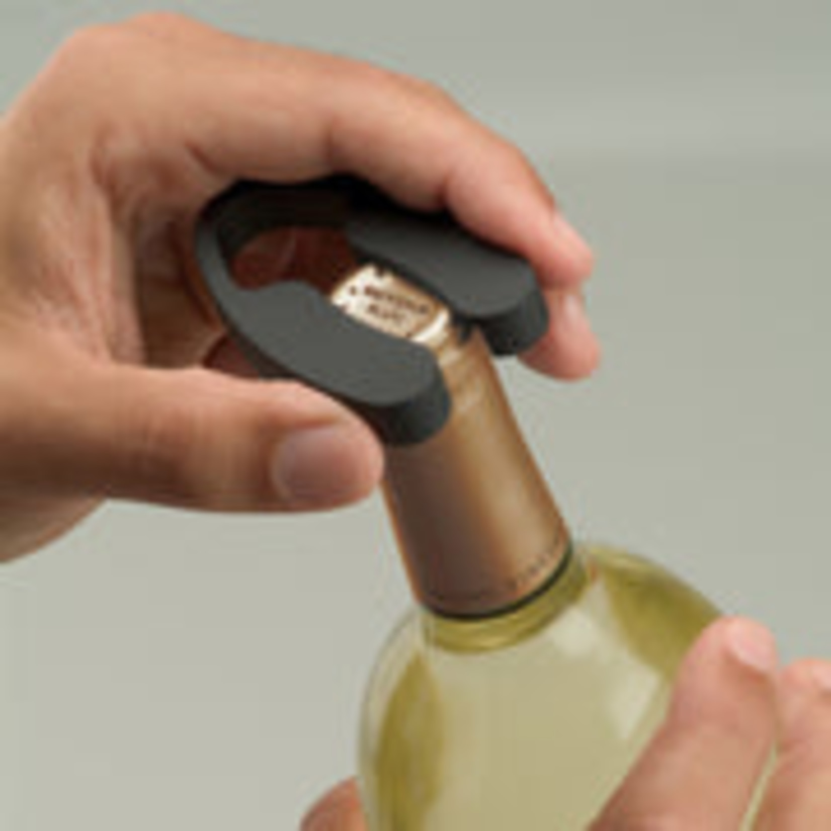 OSTER Ouvre-bouteille rechargeable