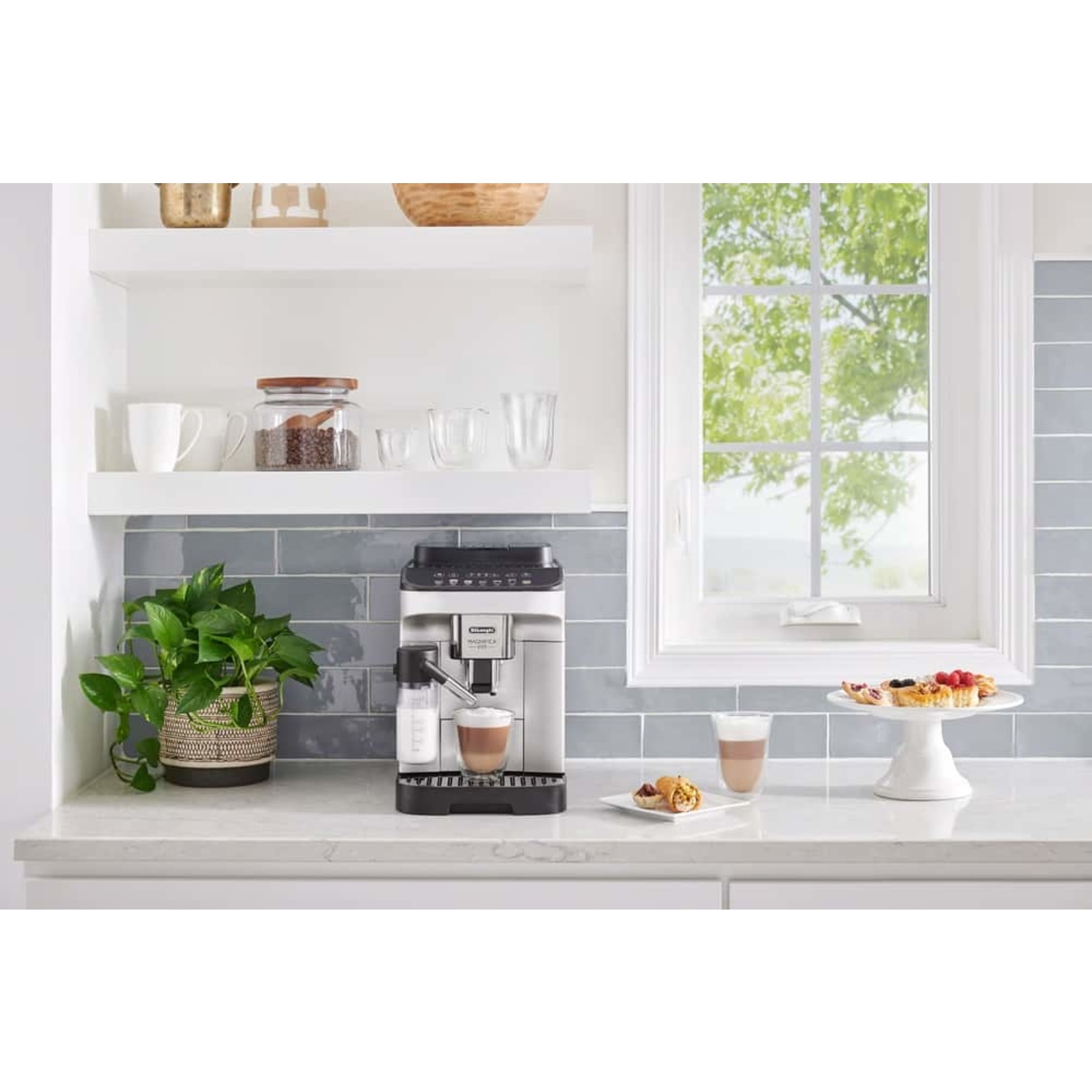 DELONGHI Espresso automantique Magnifica Evo LatteCrema