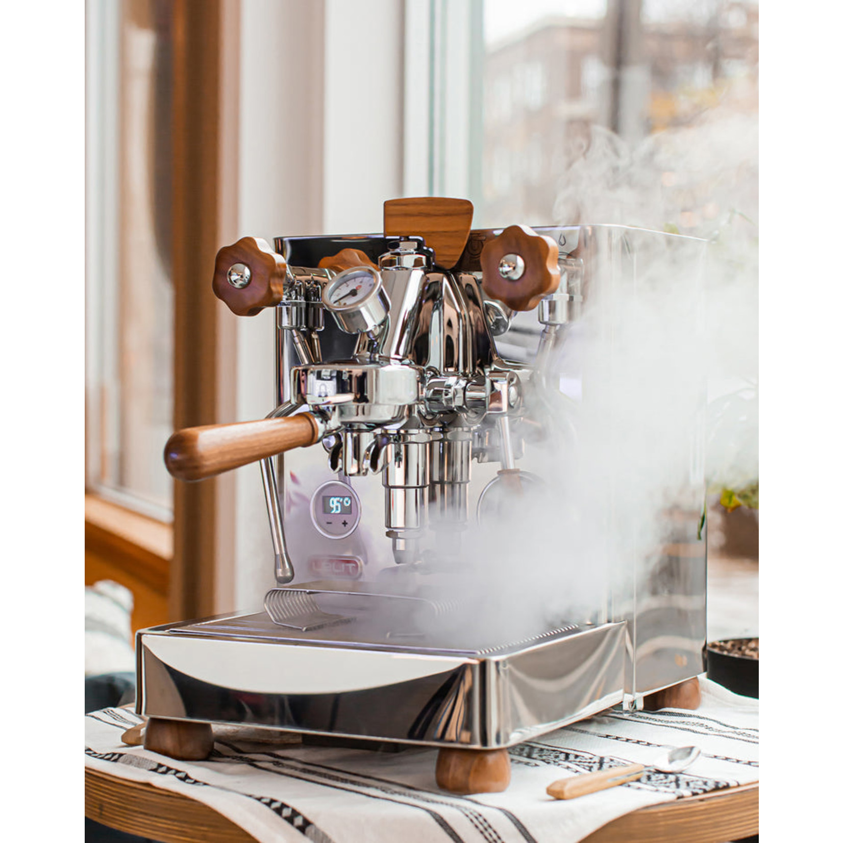 LELIT Bianca espresso machine