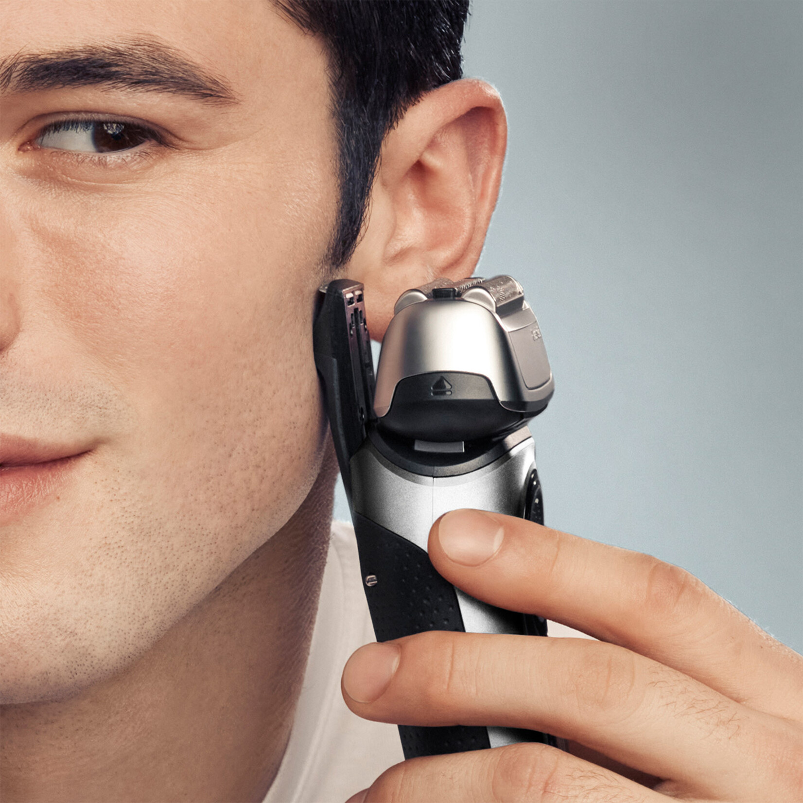 BRAUN Series 8 8517s Electric Shaver