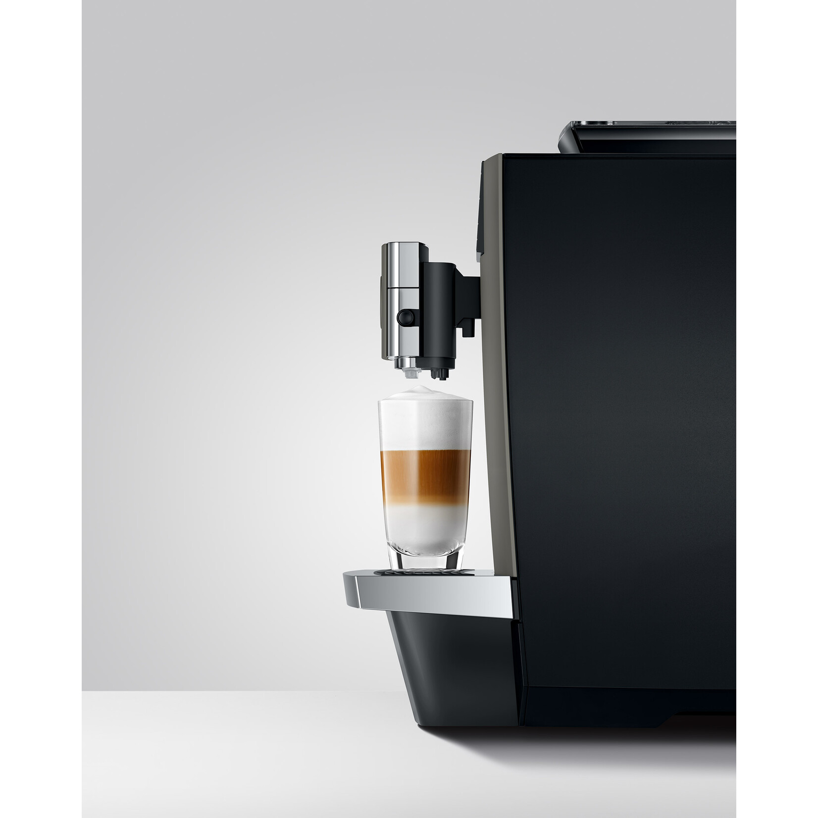 JURA X10 Espresso automatique Dark Inox (Commande spéciale)