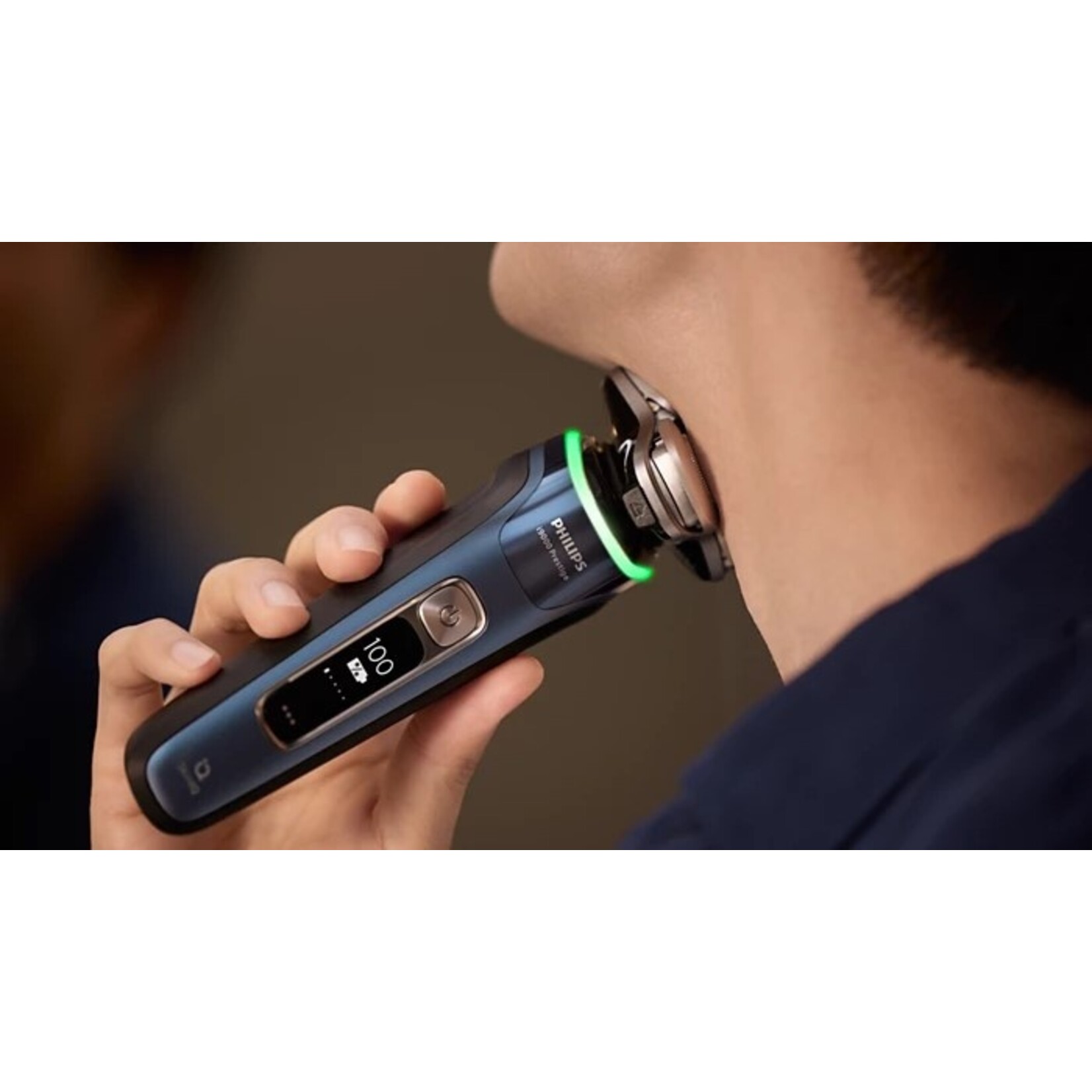 PHILIPS Rasoir rechargeable série i9000