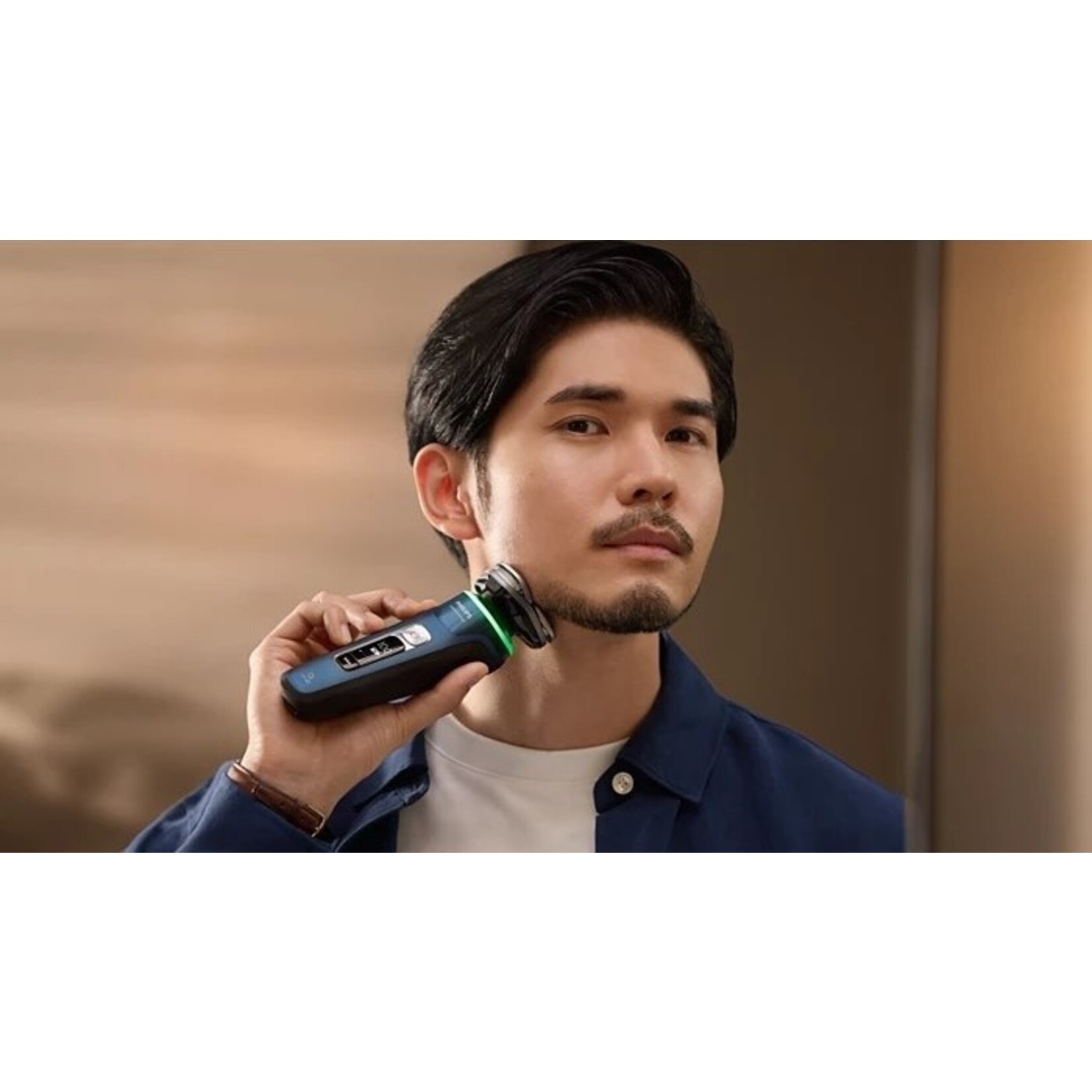 PHILIPS Rasoir rechargeable série i9000