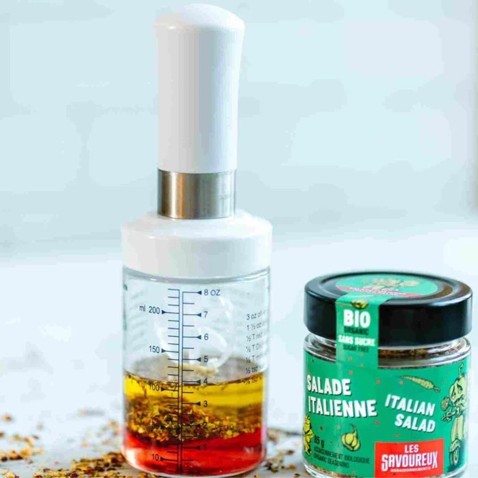 LES SAVOUREUX Salad dressing shaker