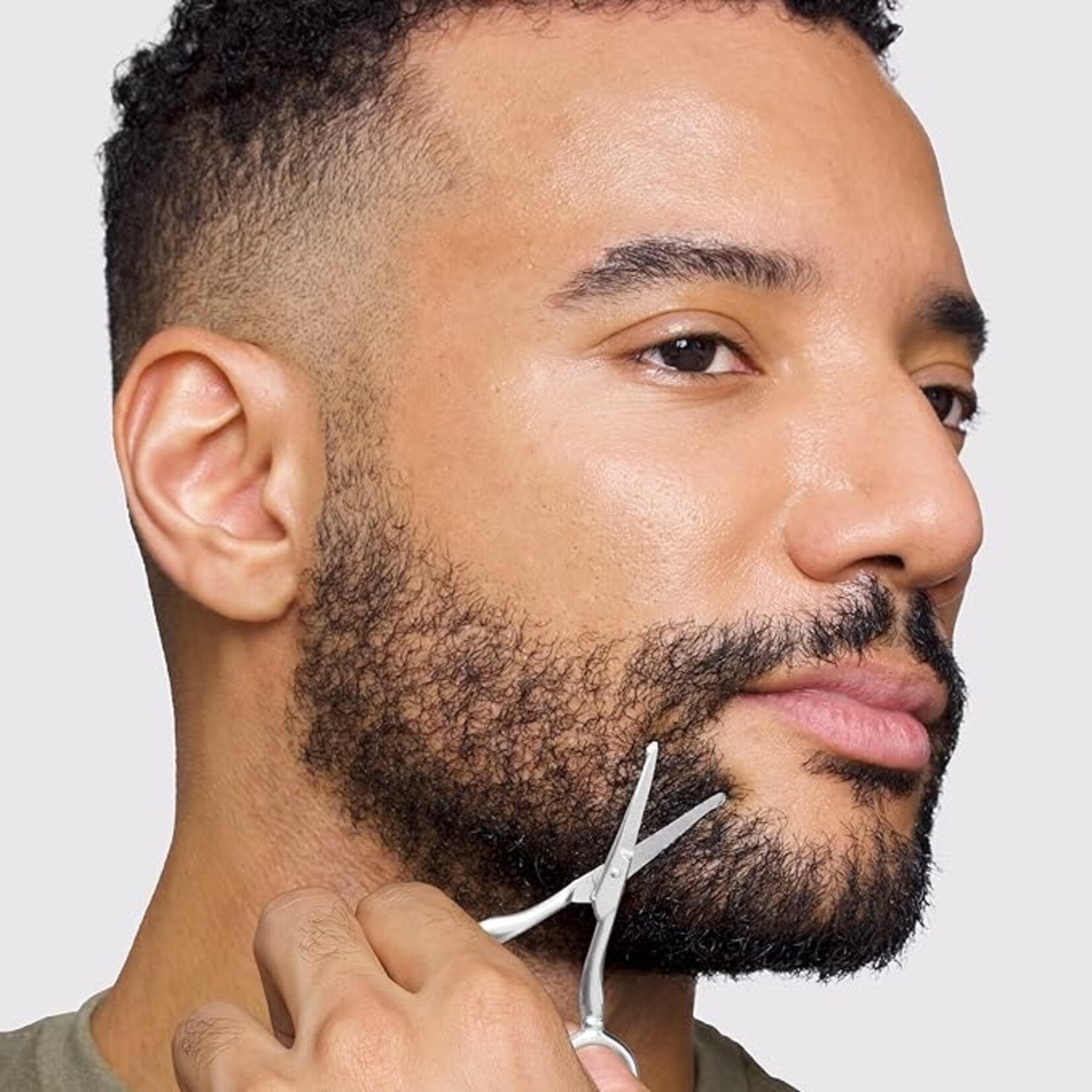 TWEEZERMAN Facial Hair Scissors